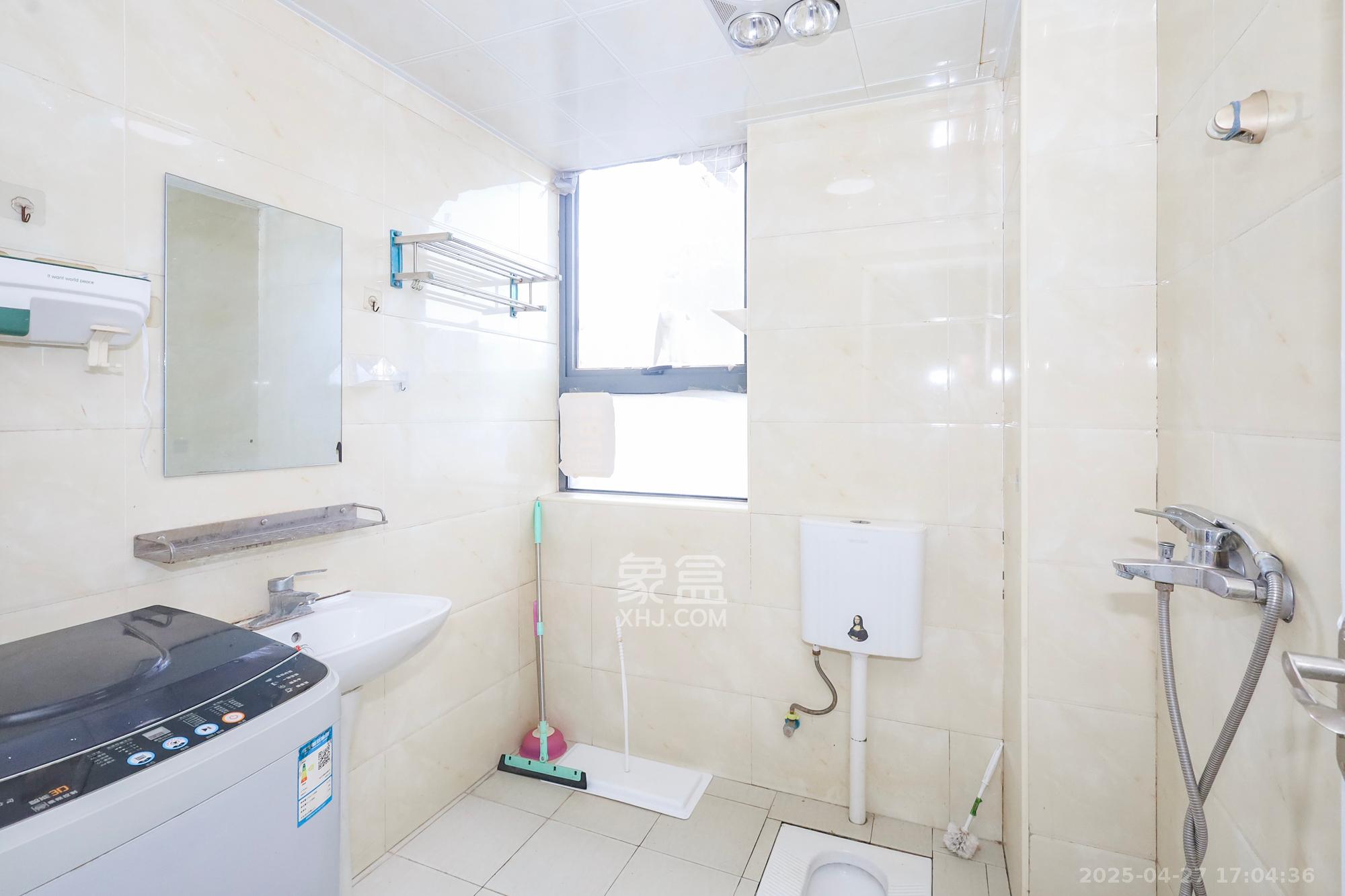 中交里城  3室2厅2卫    125.0万 中交里城  3室2厅2卫    125.0万卫生间