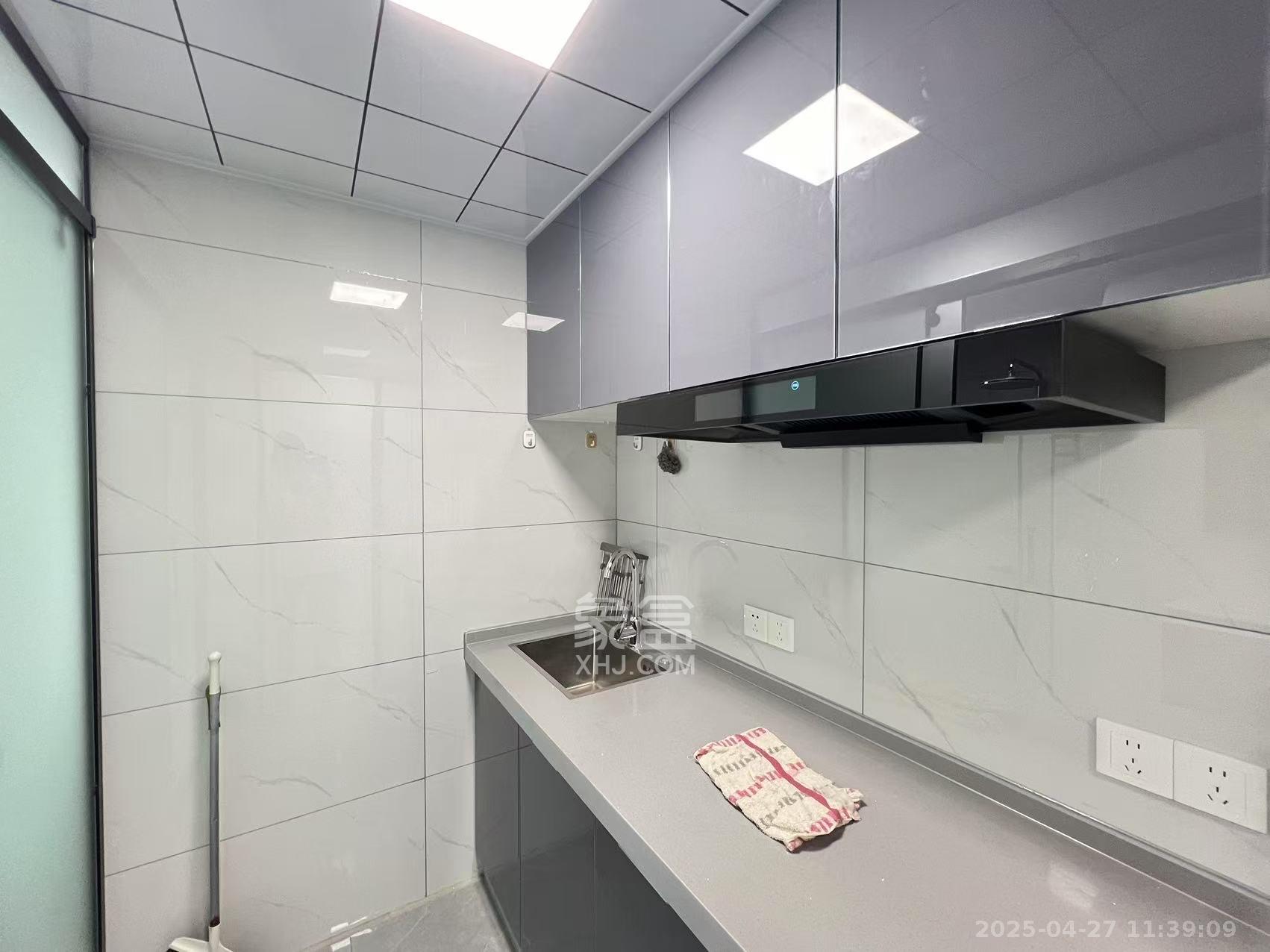 莲馨苑 1室0厅0卫 1600.0元/月 莲馨苑 1室0厅0卫 1600.0元/月室内图