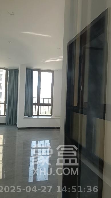 长龙湾 2室2厅1卫 2700.0元/月 长龙湾 2室2厅1卫 2700.0元/月室内图