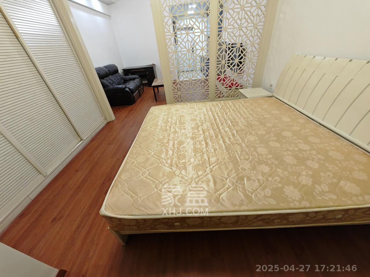 西子一间  1室1厅1卫   1600.00元/月室内图