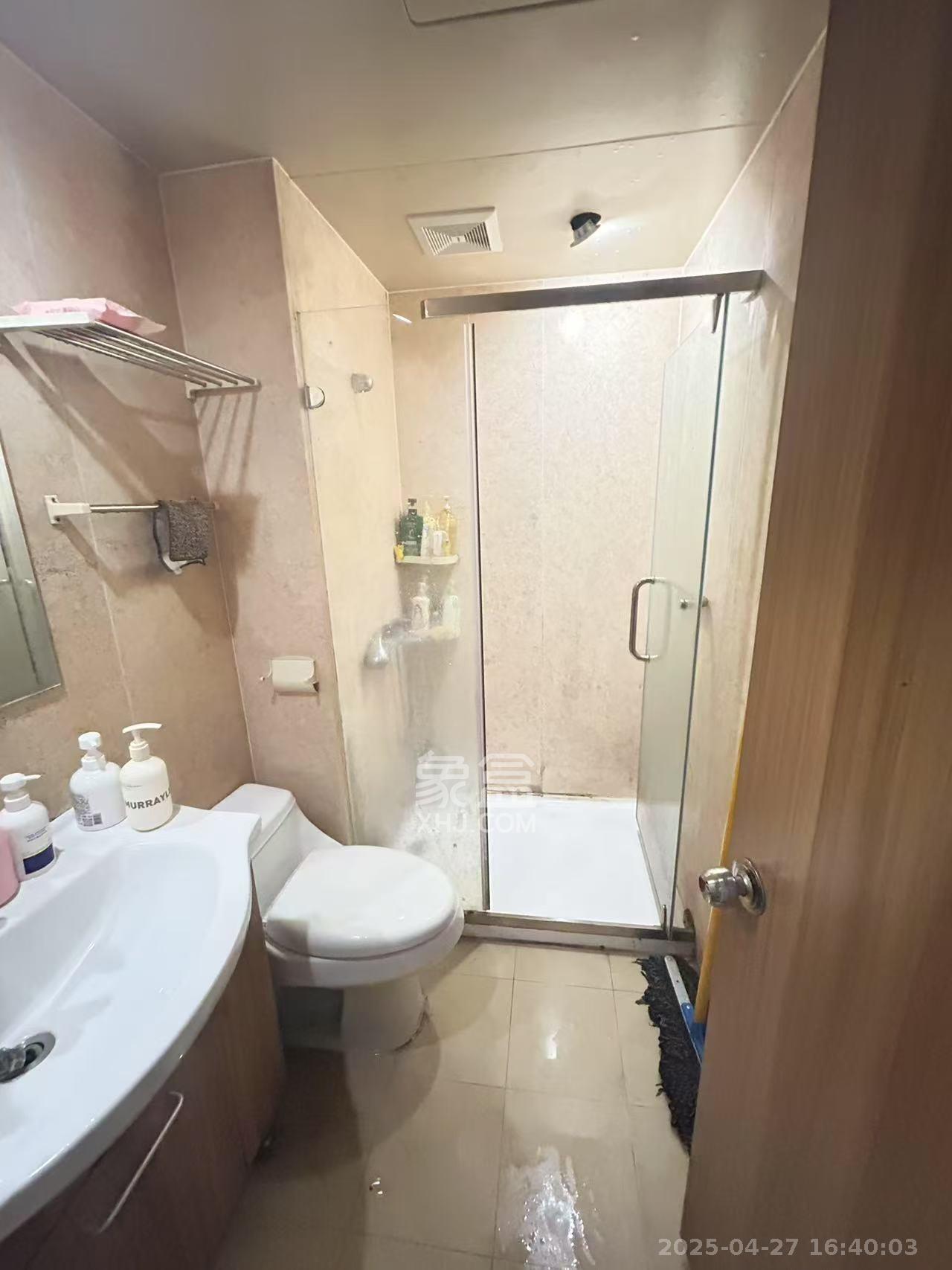 麓谷小镇  3室2厅1卫   2480.00元/月室内图