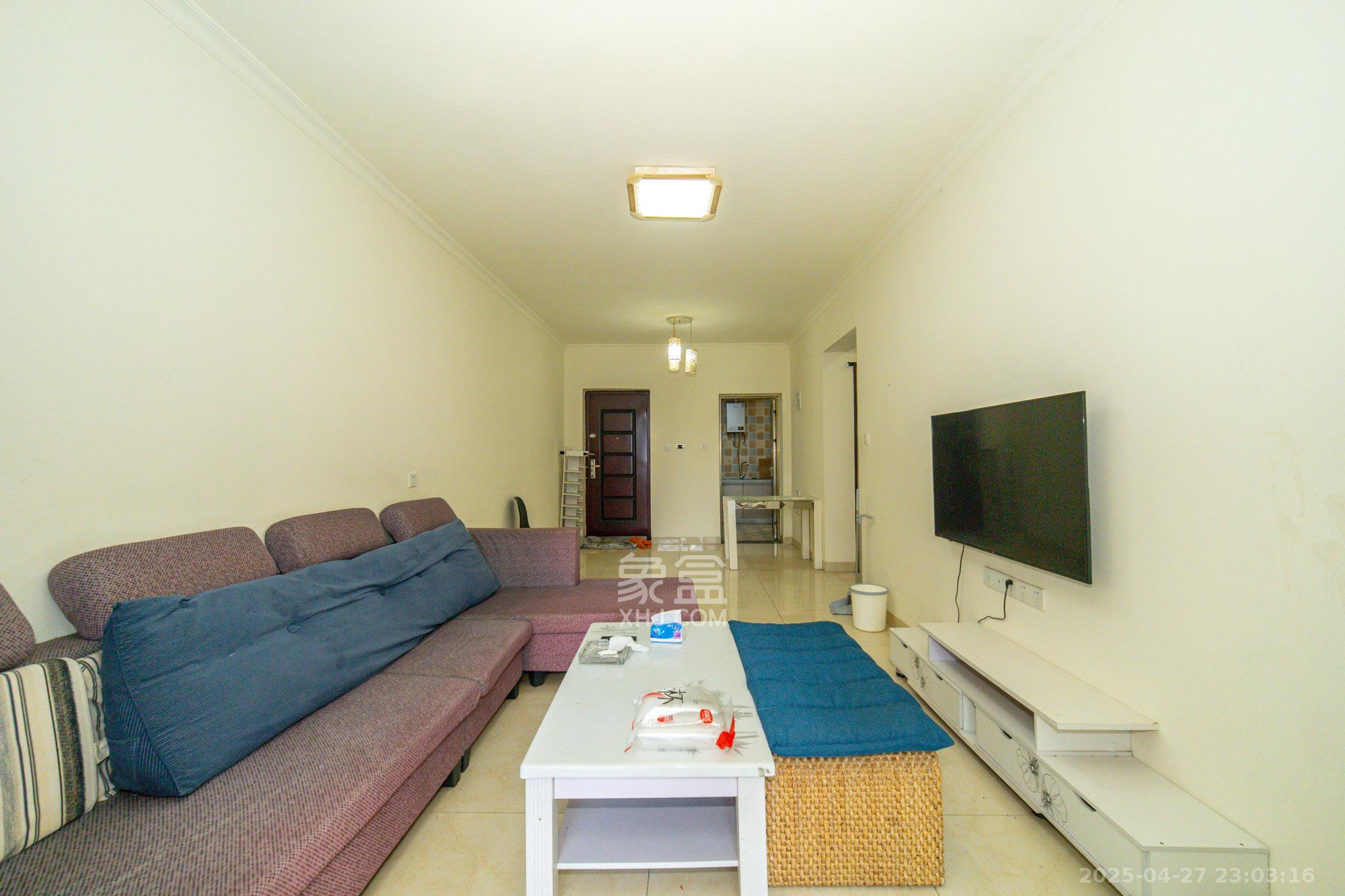 金科时代中心 2室1厅1卫 52.0万 金科时代中心 2室1厅1卫 52.0万客厅