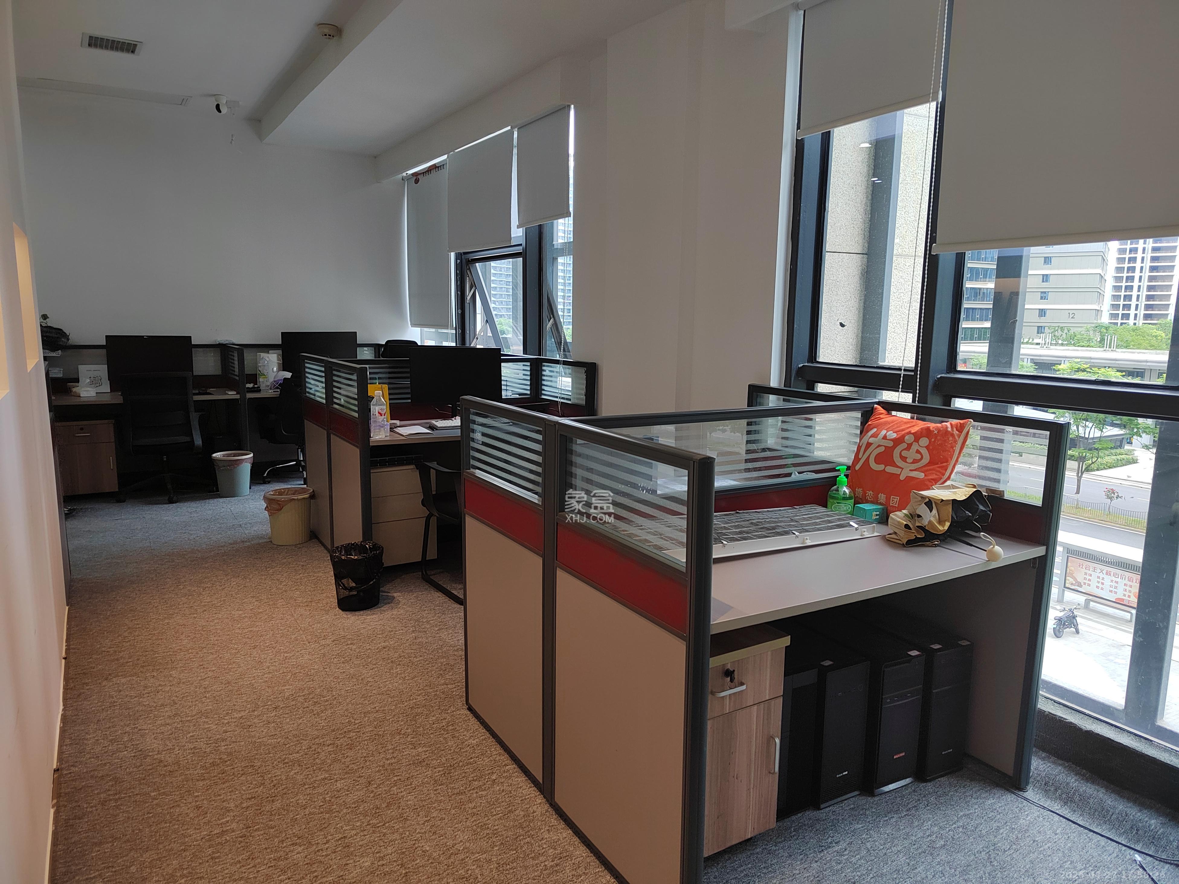 启迪协信中心   120.0㎡      5200.0元/月室内图