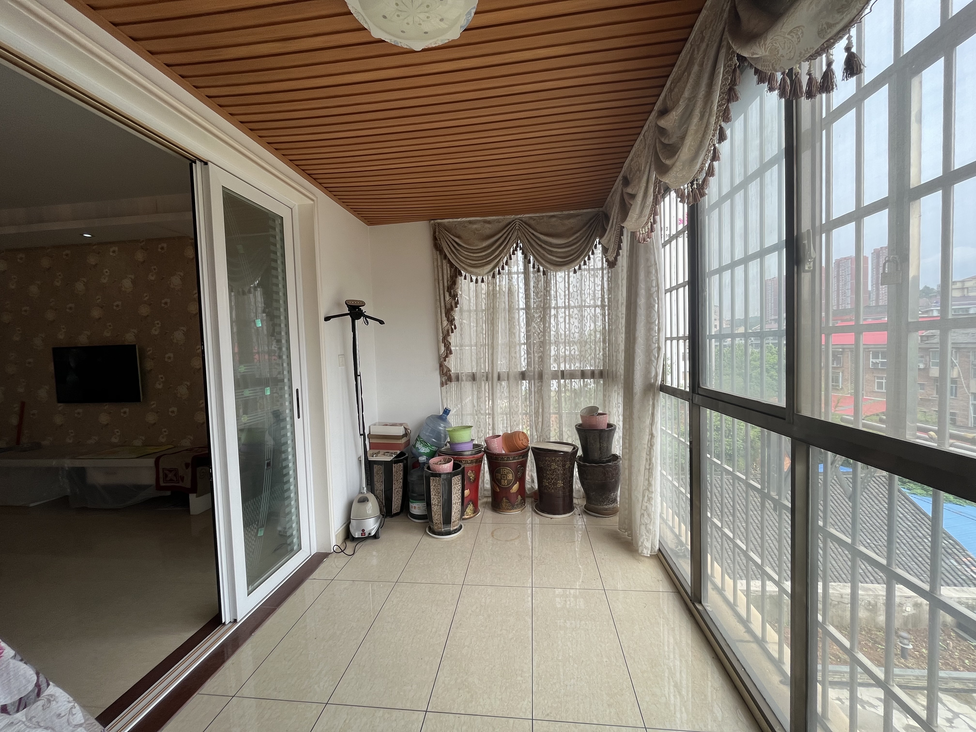 凯泉湾  4室2厅2卫    1800.0元/月 凯泉湾  4室2厅2卫    1800.0元/月室内图