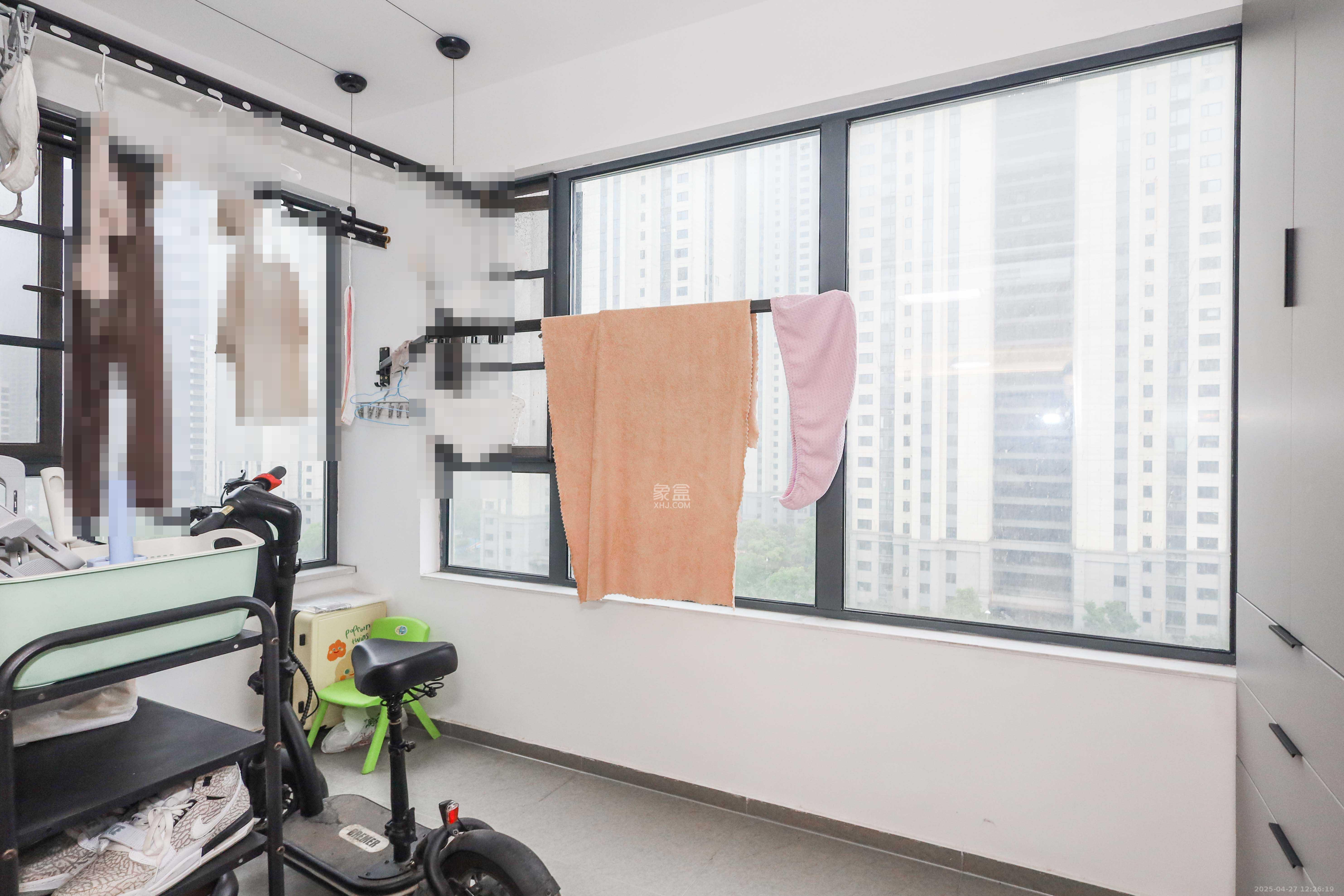 欣利梅溪左岸 3室2厅2卫 125.0万 欣利梅溪左岸 3室2厅2卫 125.0万阳台