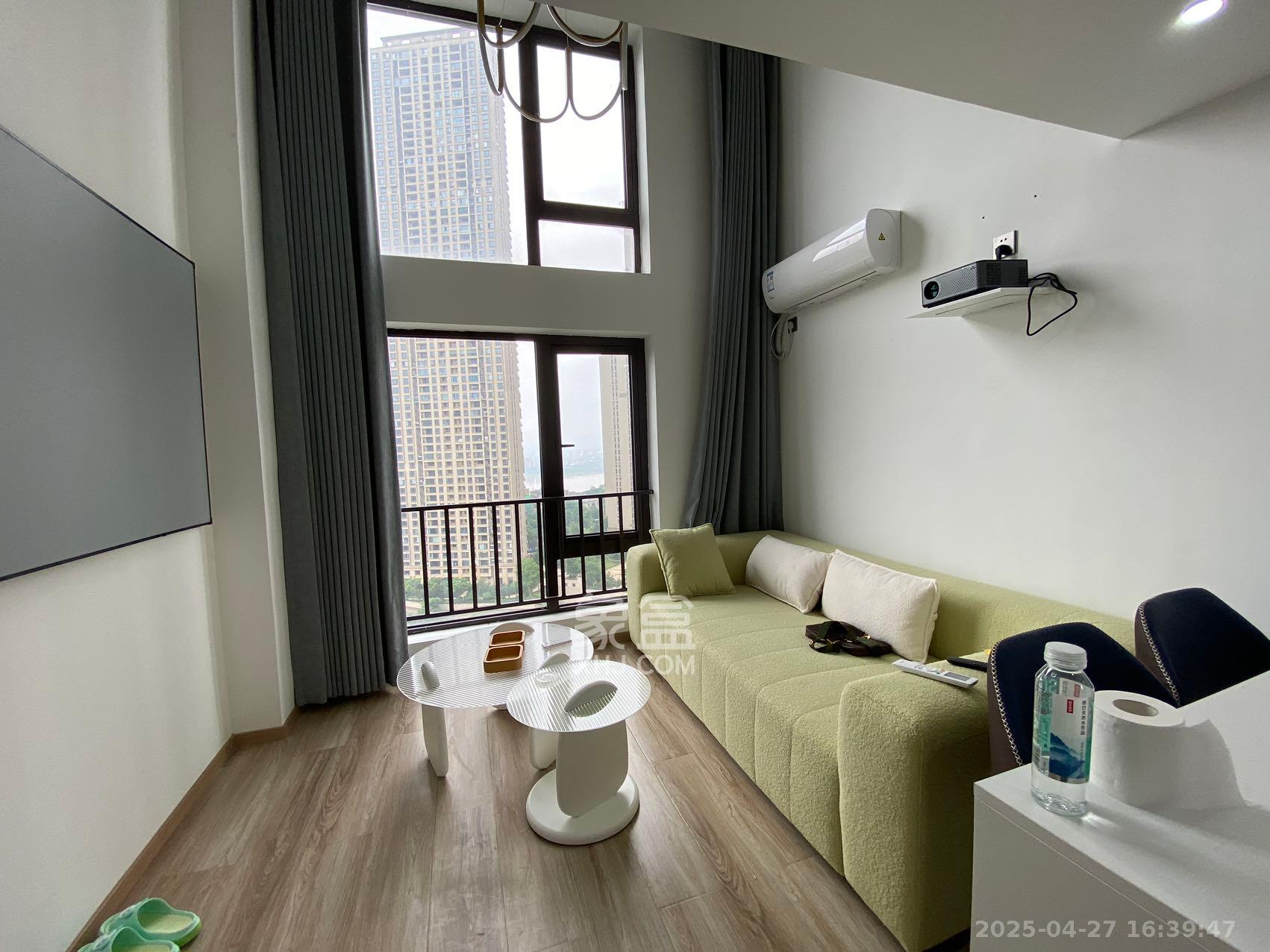 卓越江岸 1室0厅0卫 2800.0元/月 卓越江岸 1室0厅0卫 2800.0元/月室内图