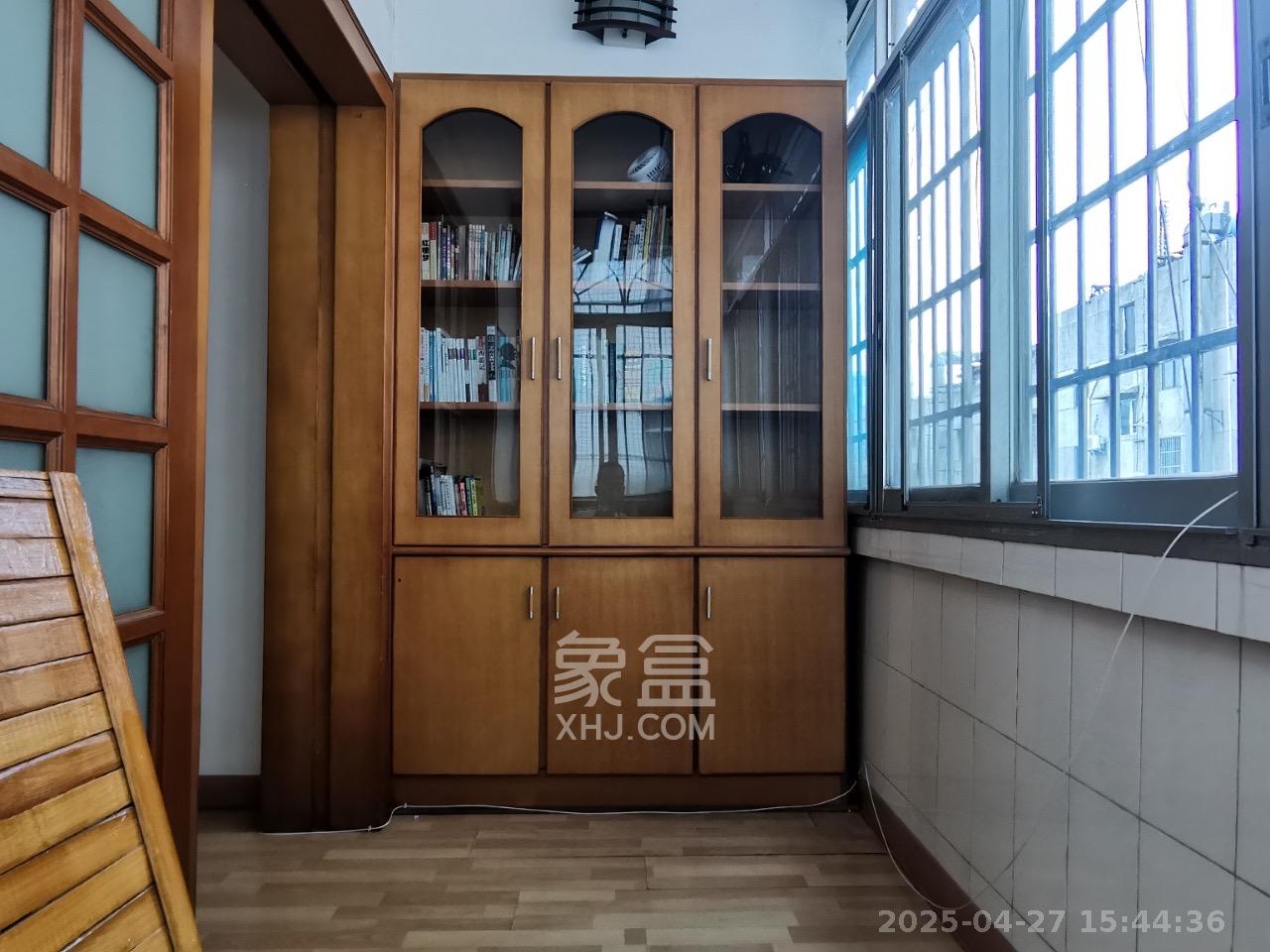 警备区西院  3室2厅2卫   2800.00元/月室内图