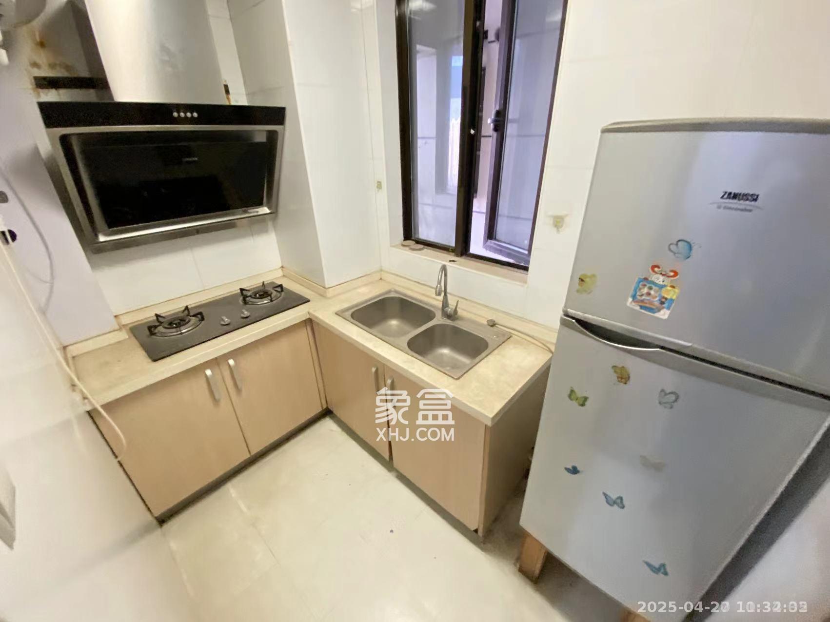 铂宫  1室1厅1卫    3000.0元/月