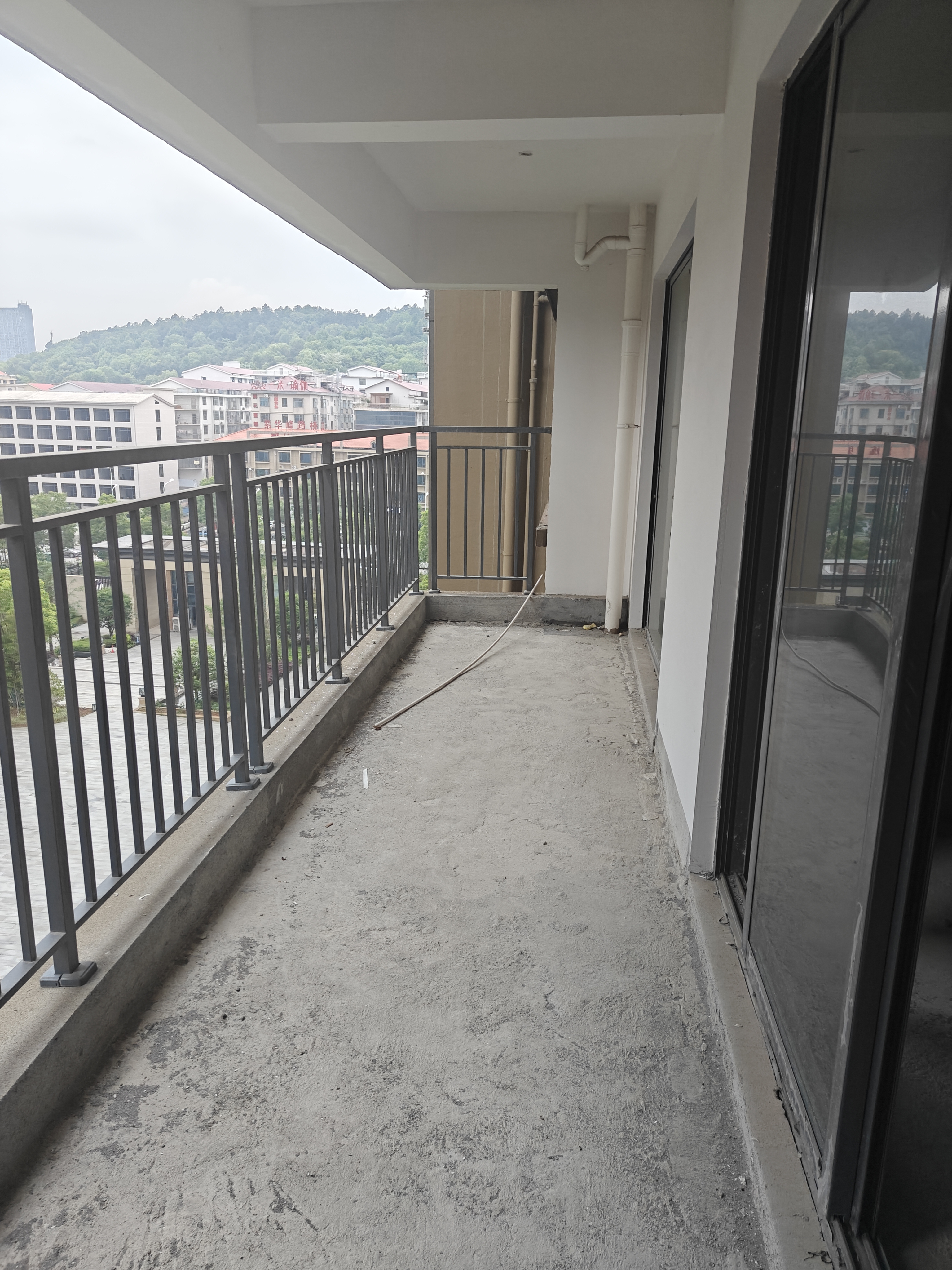 宁邦中心（二期公园里）  1室0厅0卫    112.0万客厅