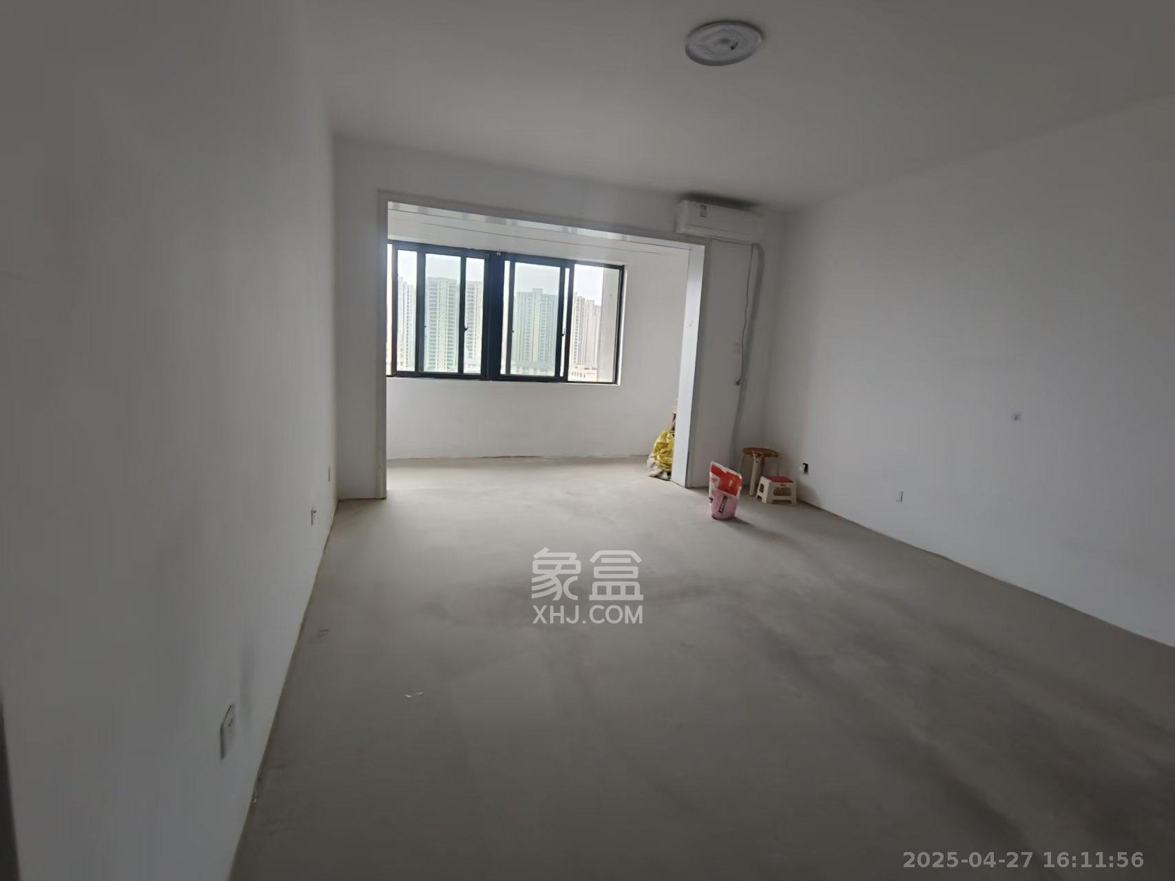 上庭苑  3室2厅2卫    2100.0元/月 上庭苑  3室2厅2卫    2100.0元/月室内图