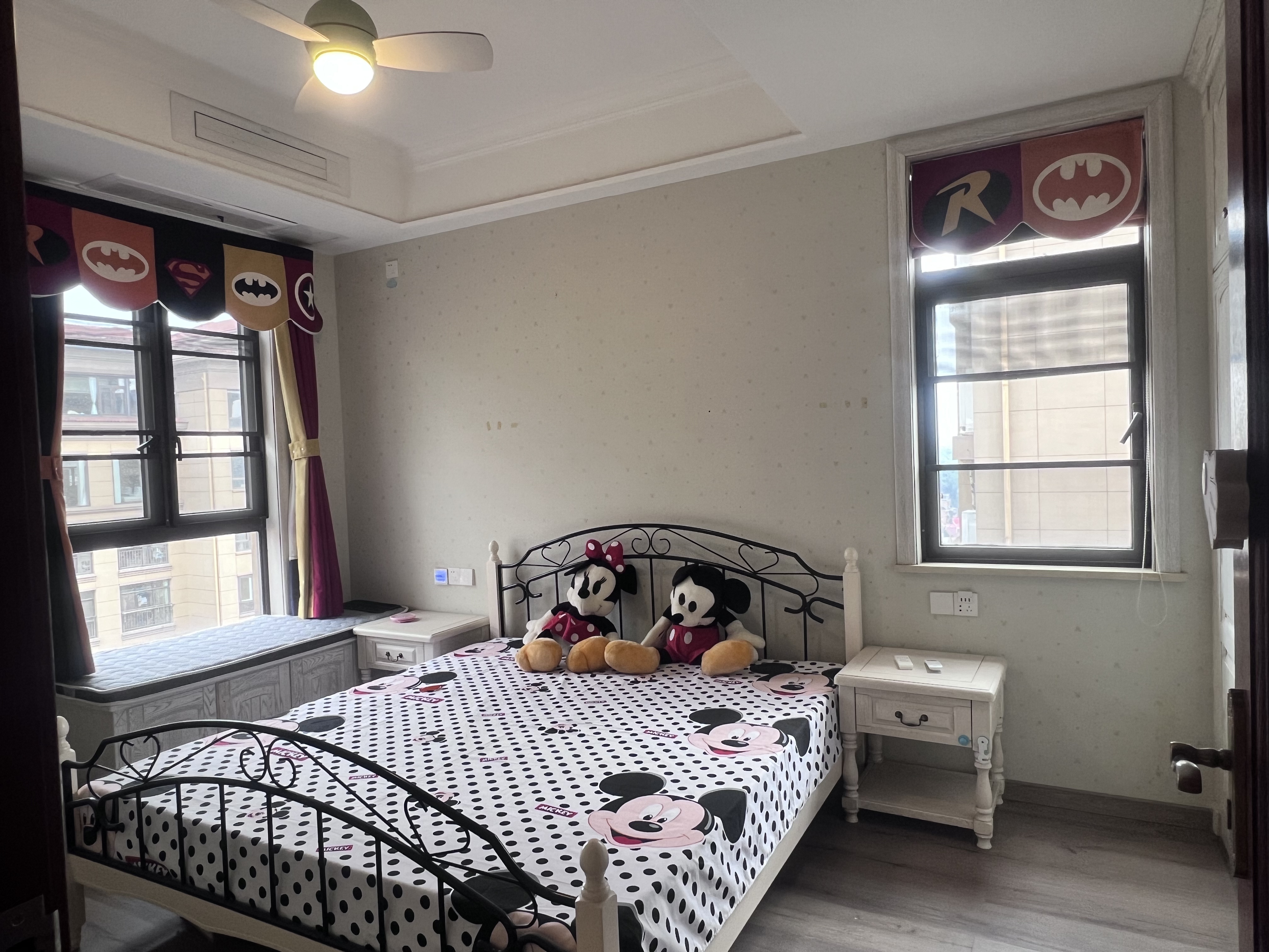 君临上海湾  3室2厅2卫    3000.0元/月 君临上海湾  3室2厅2卫    3000.0元/月室内图