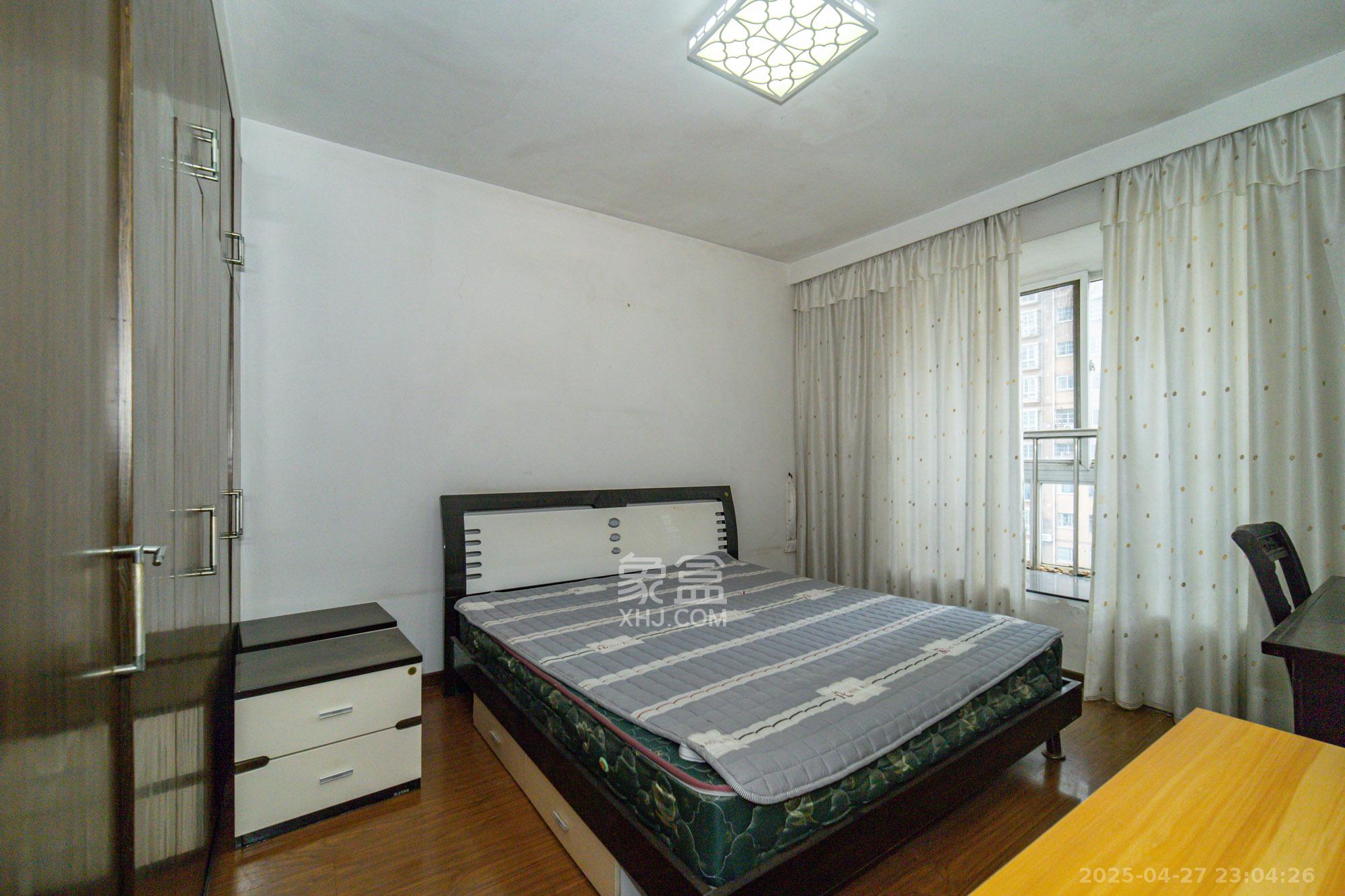 晶华美地 2室2厅2卫 68.0万 晶华美地 2室2厅2卫 68.0万卧室