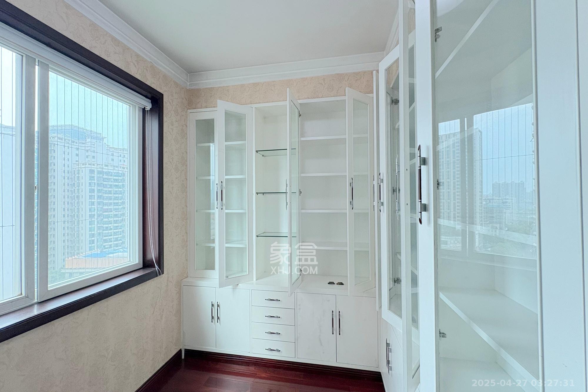 新华联家园 4室2厅2卫 180.0万 新华联家园 4室2厅2卫 180.0万其他