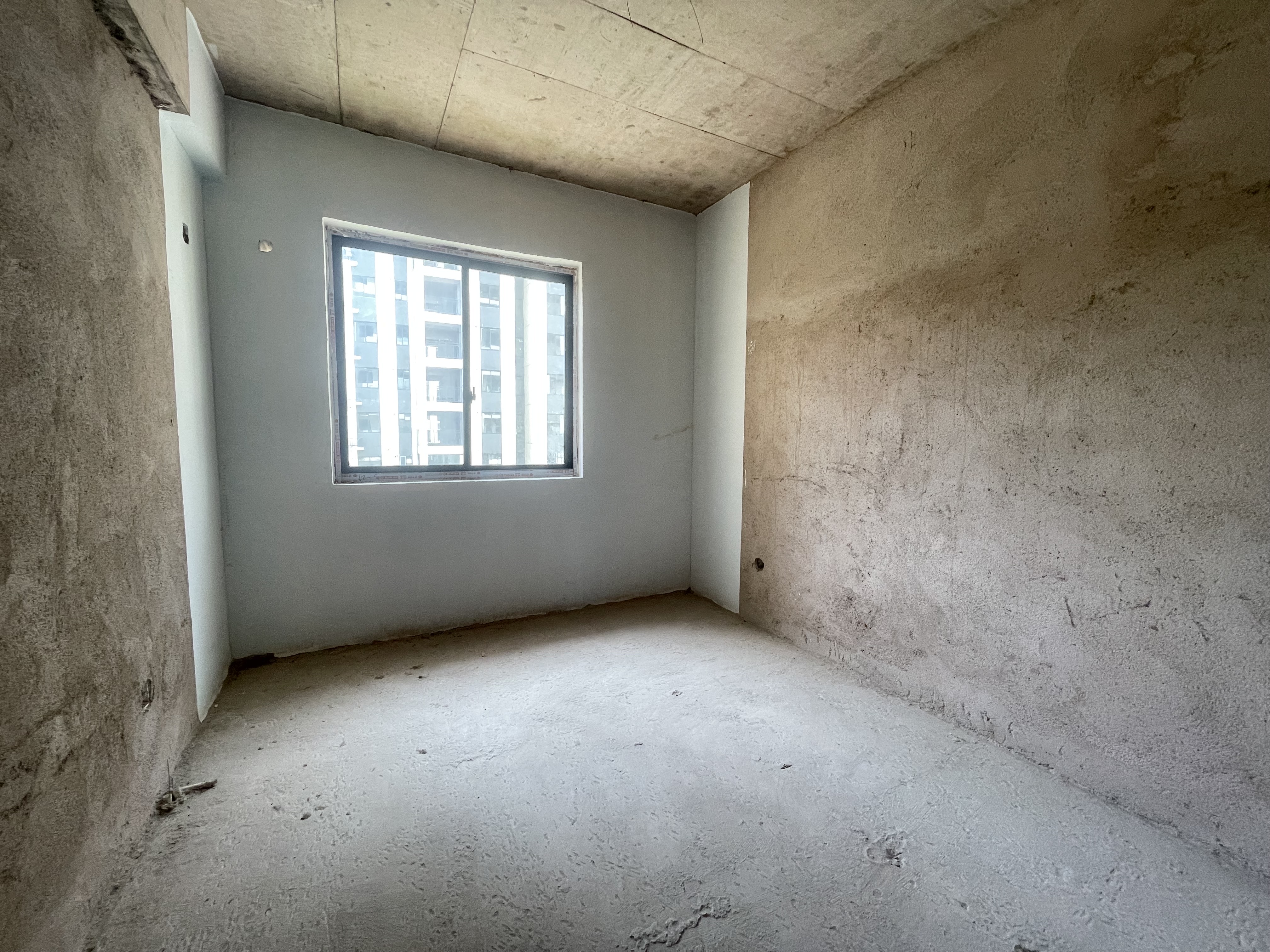 空港新城二期 4室2厅2卫 48.8万 空港新城二期 4室2厅2卫 48.8万卧室