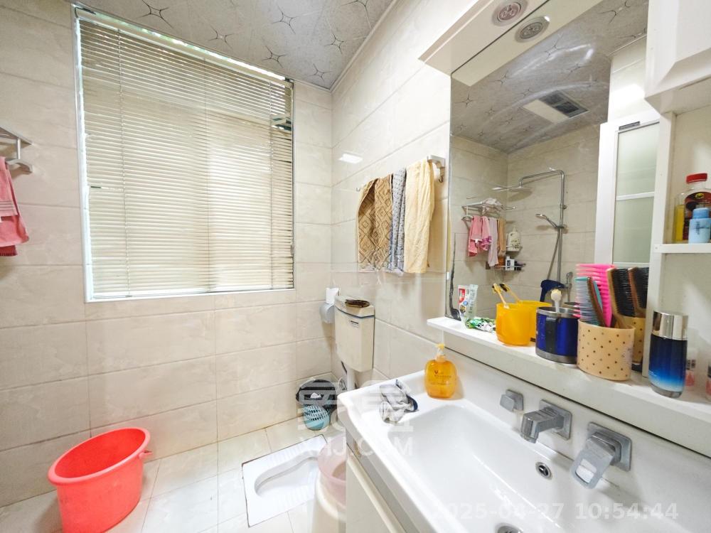 恒大城 4室2厅2卫 3500.0元/月 恒大城 4室2厅2卫 3500.0元/月室内图