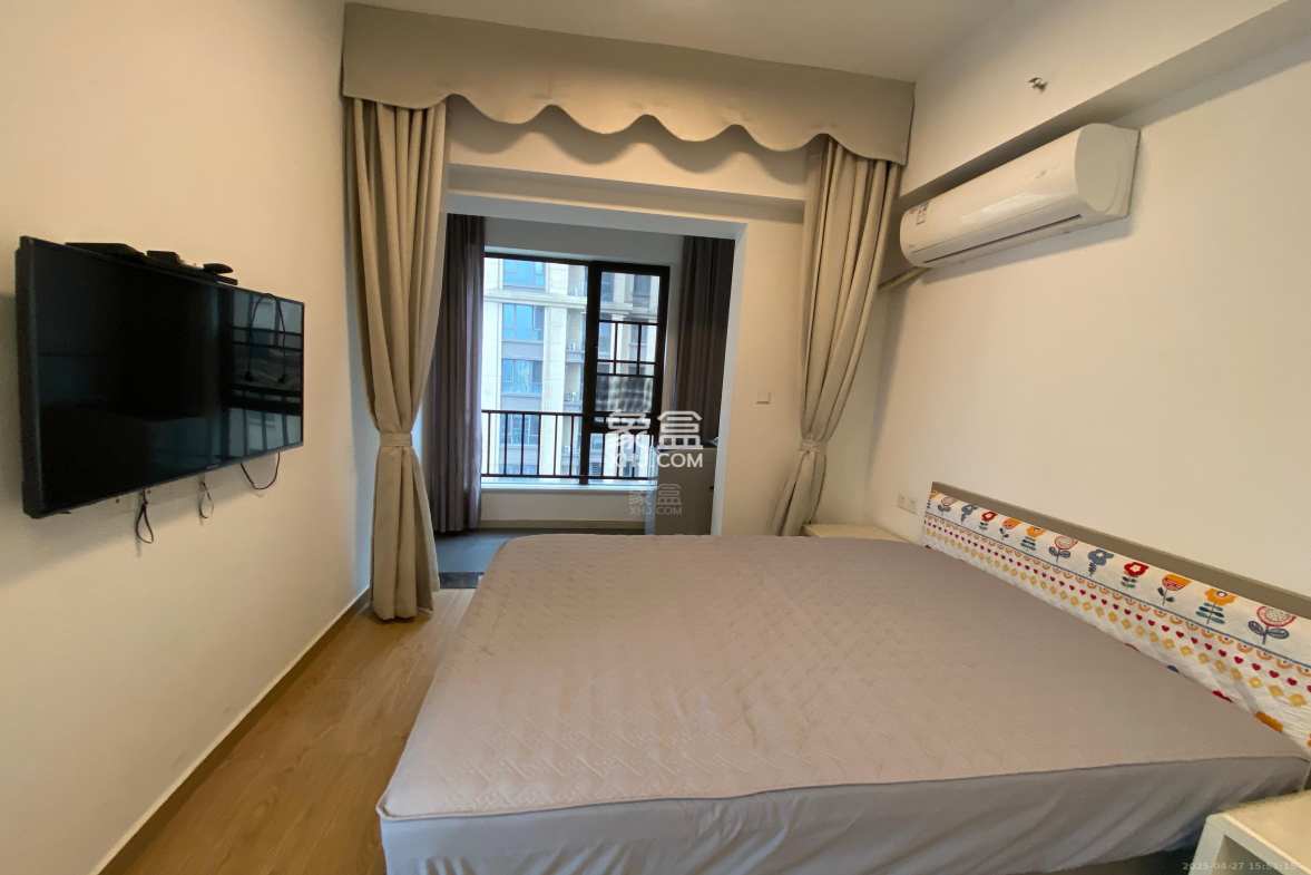 中泰财富湘江 1室1厅1卫 1400.0元/月 中泰财富湘江 1室1厅1卫 1400.0元/月室内图