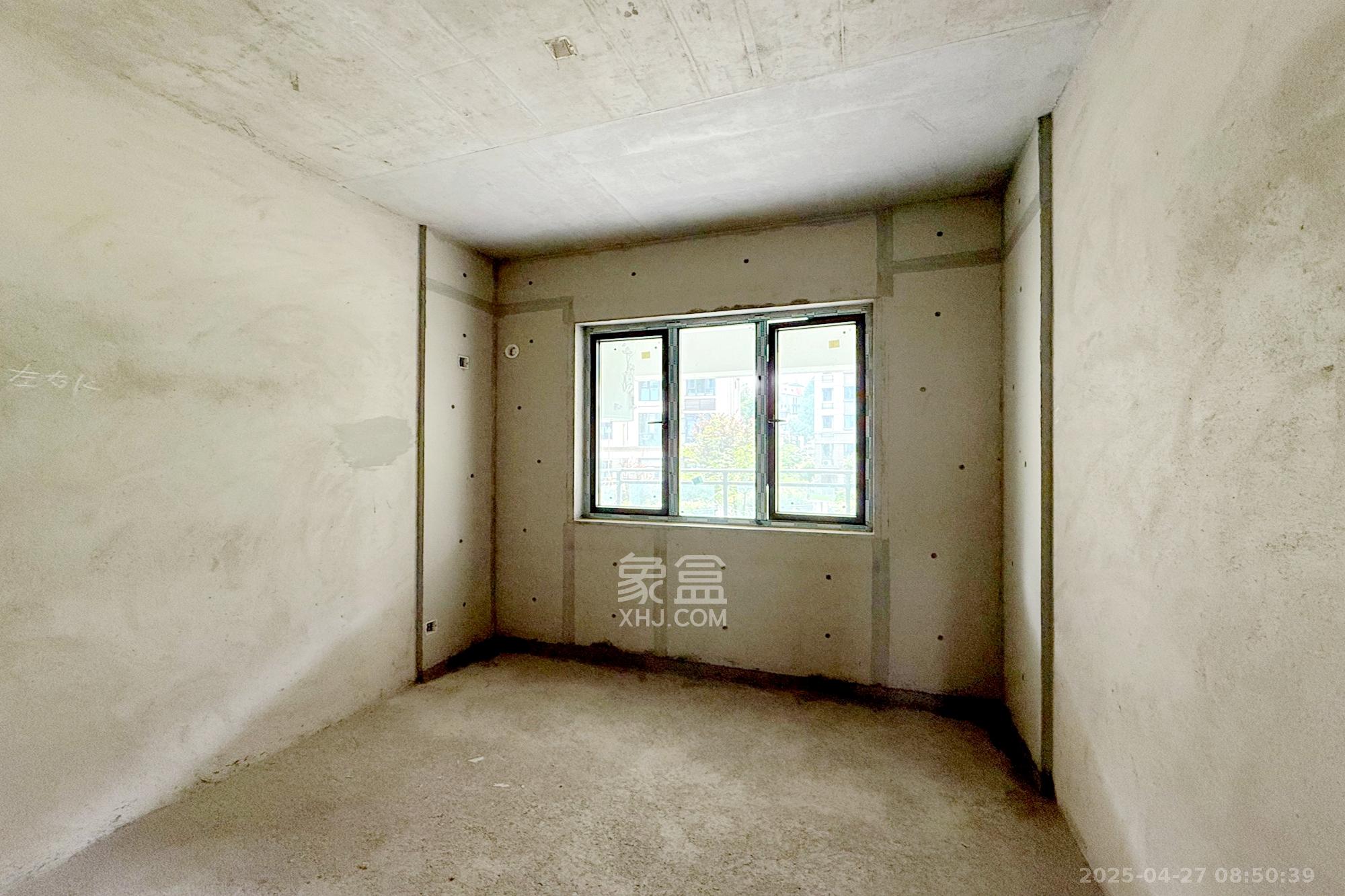 润和谷山郡(悦禧山庄水榭花都)  1室0厅0卫    150.0万 润和谷山郡(悦禧山庄水榭花都)  1室0厅0卫    150.0万卧室