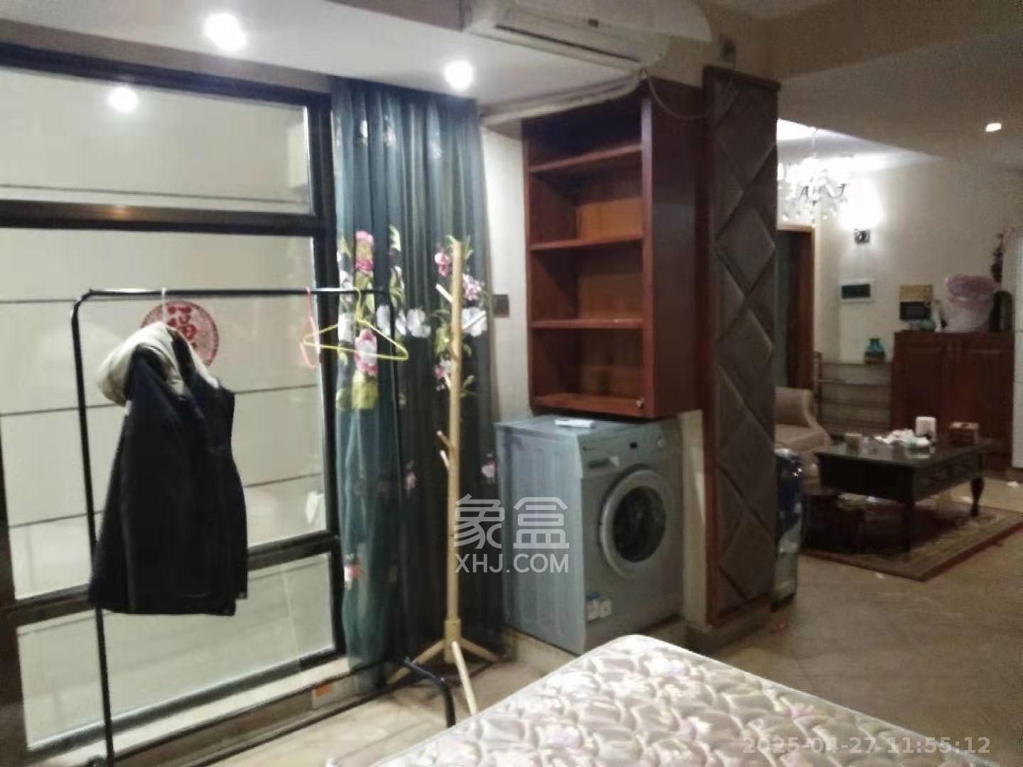 铂宫  1室1厅1卫   2600.00元/月室内图
