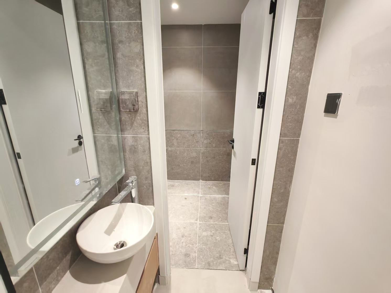 海航豪庭南苑  2室2厅2卫    137.0万 海航豪庭南苑  2室2厅2卫    137.0万客厅