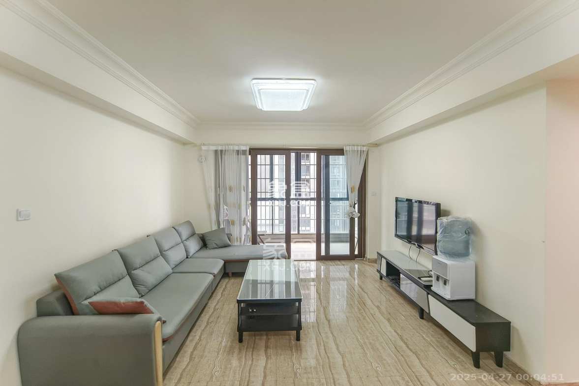 碧桂园翘楚棠 3室2厅2卫 72.8万 碧桂园翘楚棠 3室2厅2卫 72.8万客厅