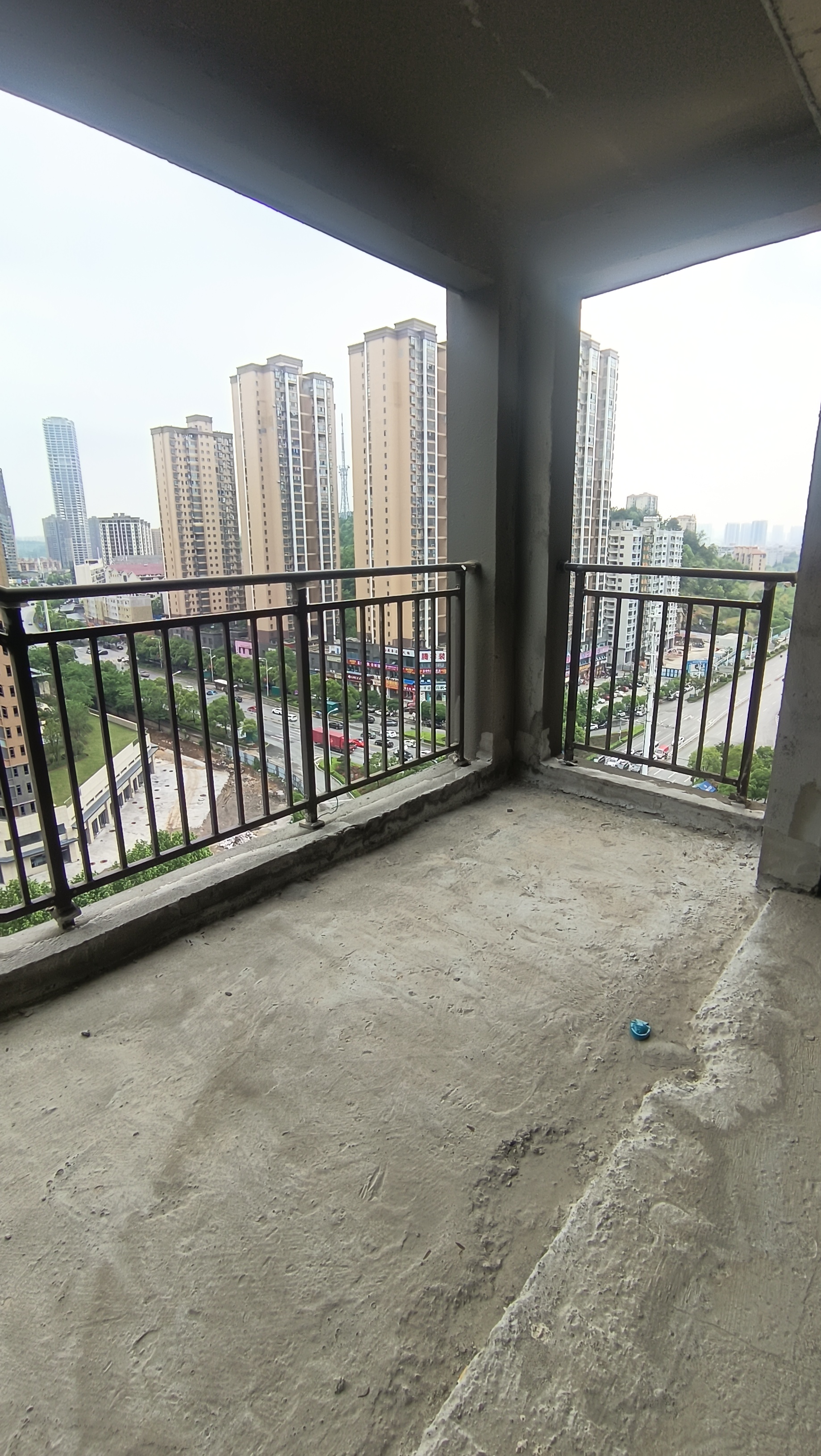 城发星庭 4室2厅2卫 74.8万 城发星庭 4室2厅2卫 74.8万客厅