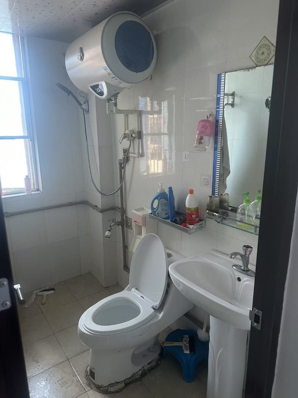 南玻公寓 1室2厅1卫 56.0万 南玻公寓 1室2厅1卫 56.0万客厅