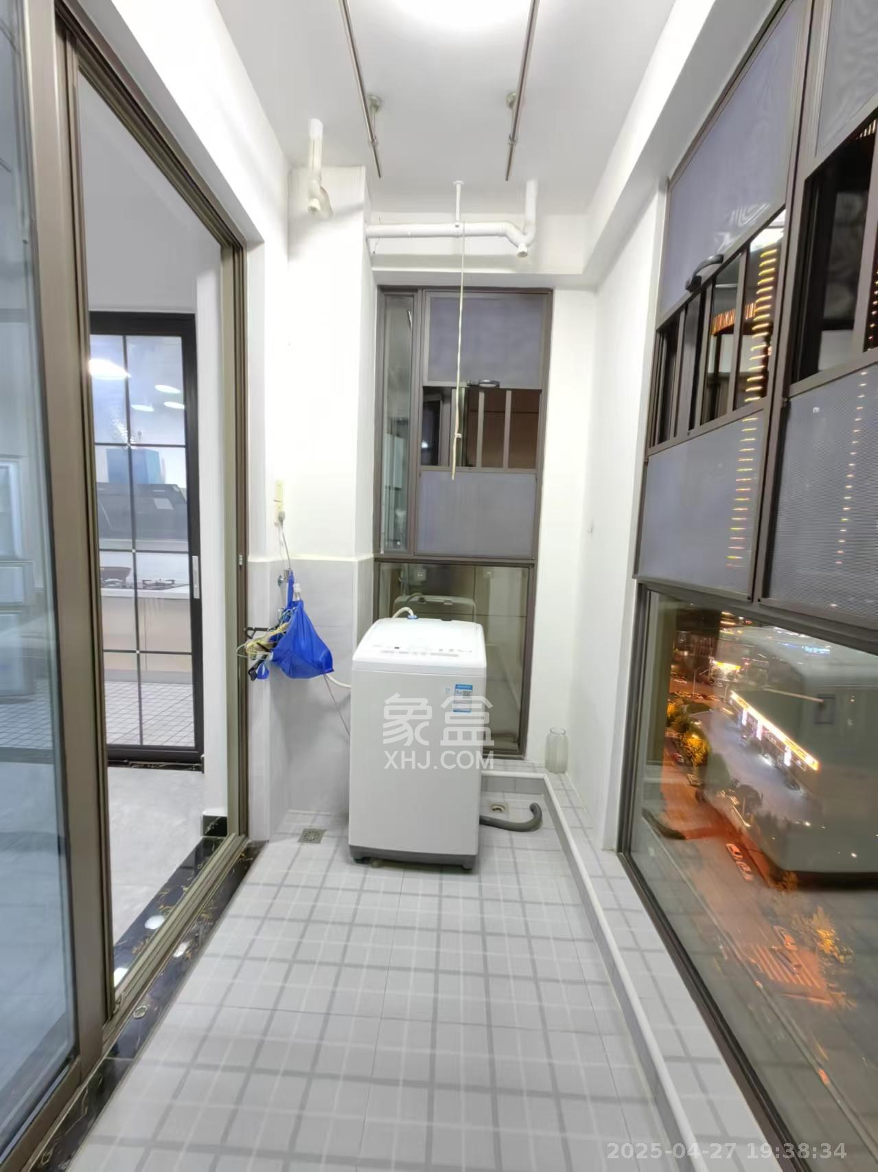 梅溪湖金茂湾 2室2厅2卫 2200.0元/月 梅溪湖金茂湾 2室2厅2卫 2200.0元/月室内图