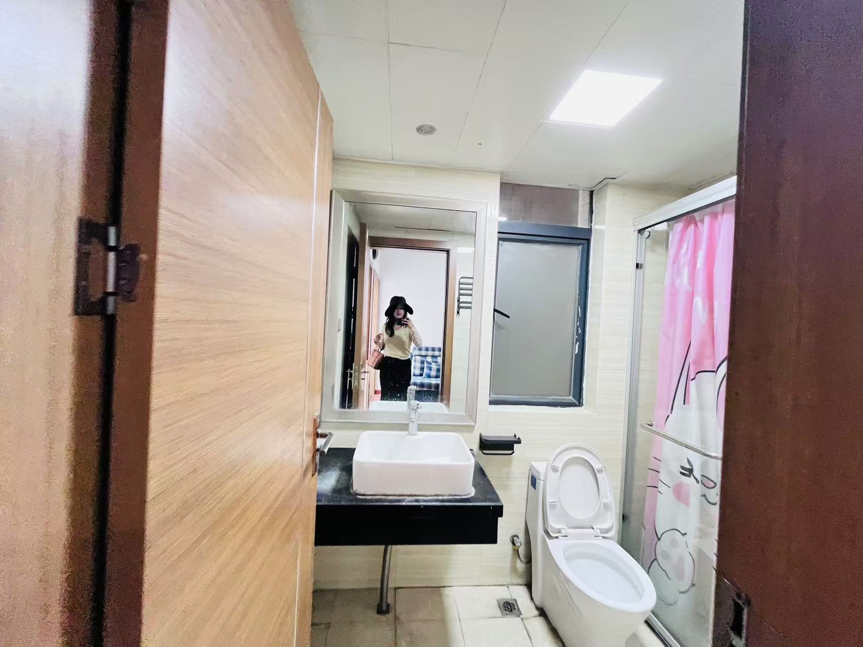 山水印象  1室1厅1卫   1350.00元/月室内图