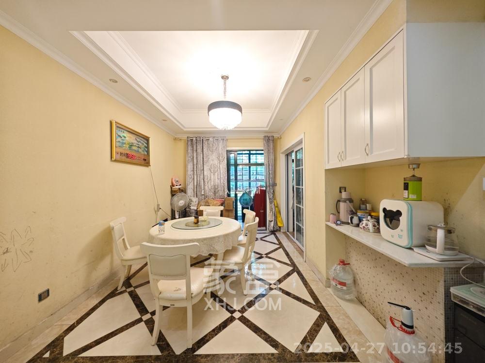 恒大城 4室2厅2卫 3500.0元/月 恒大城 4室2厅2卫 3500.0元/月室内图