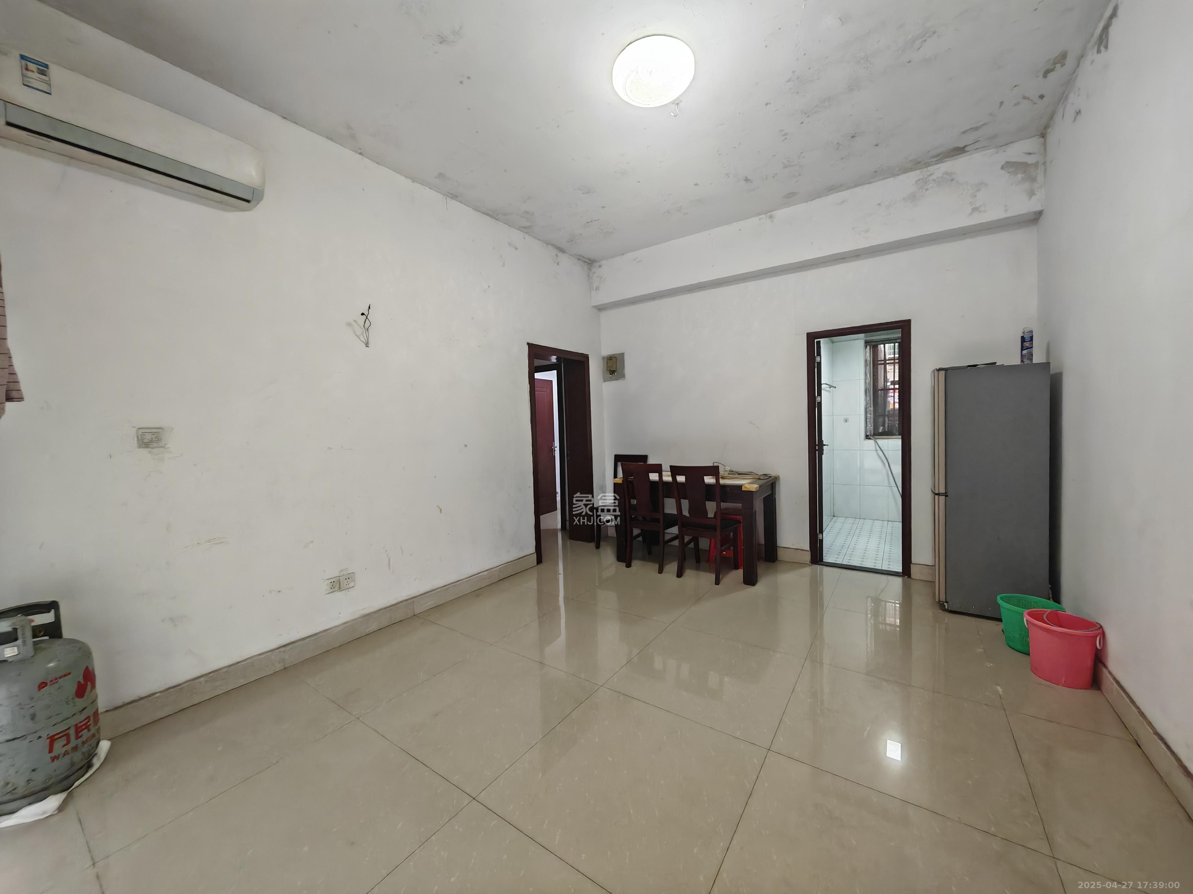 青青家园 3室2厅2卫 1200.0元/月 青青家园 3室2厅2卫 1200.0元/月室内图