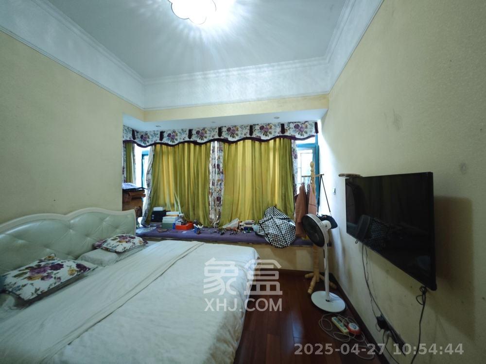 恒大城 4室2厅2卫 3500.0元/月 恒大城 4室2厅2卫 3500.0元/月室内图