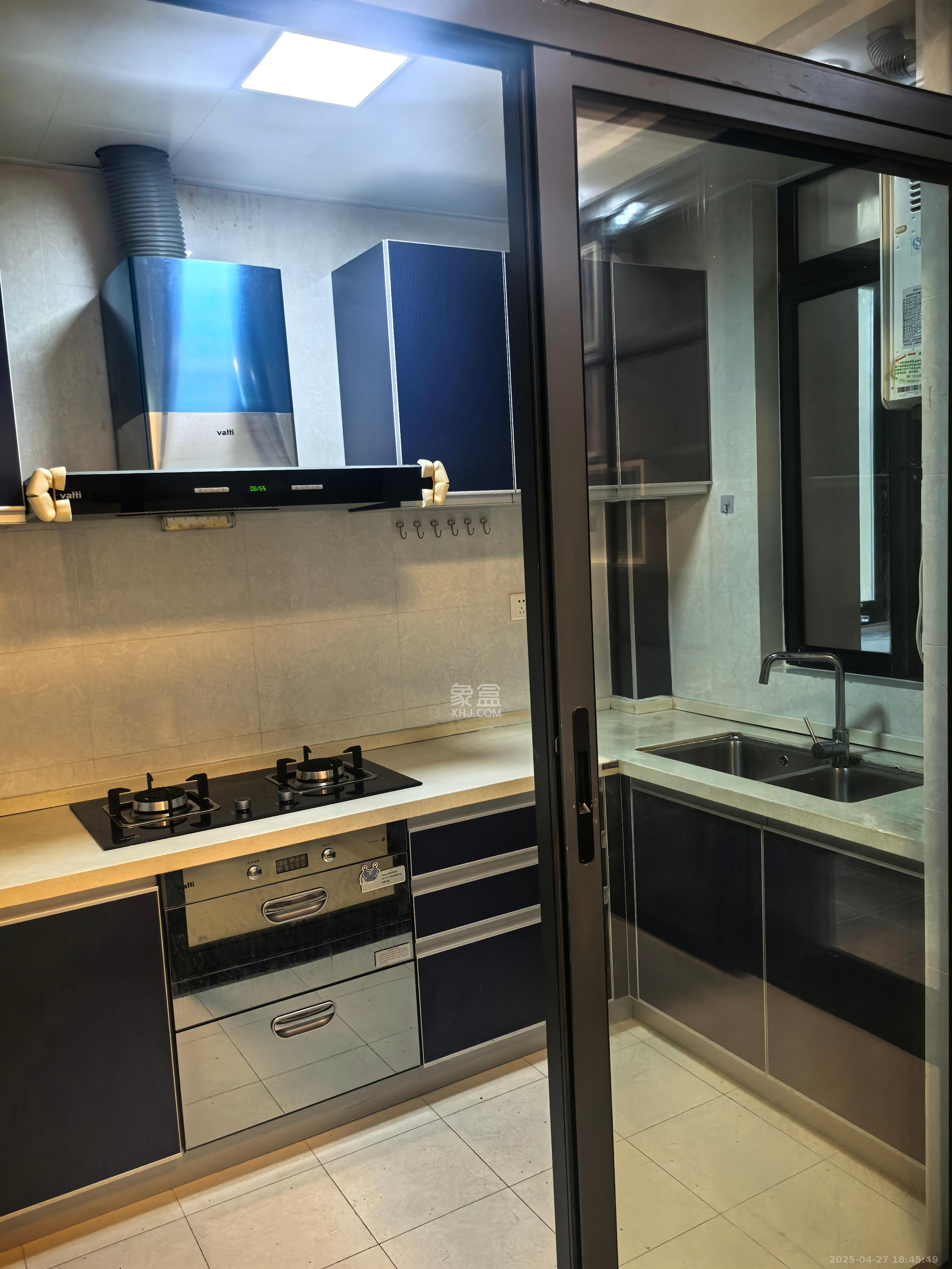 阳光锦城  3室2厅1卫    2800.0元/月室内图