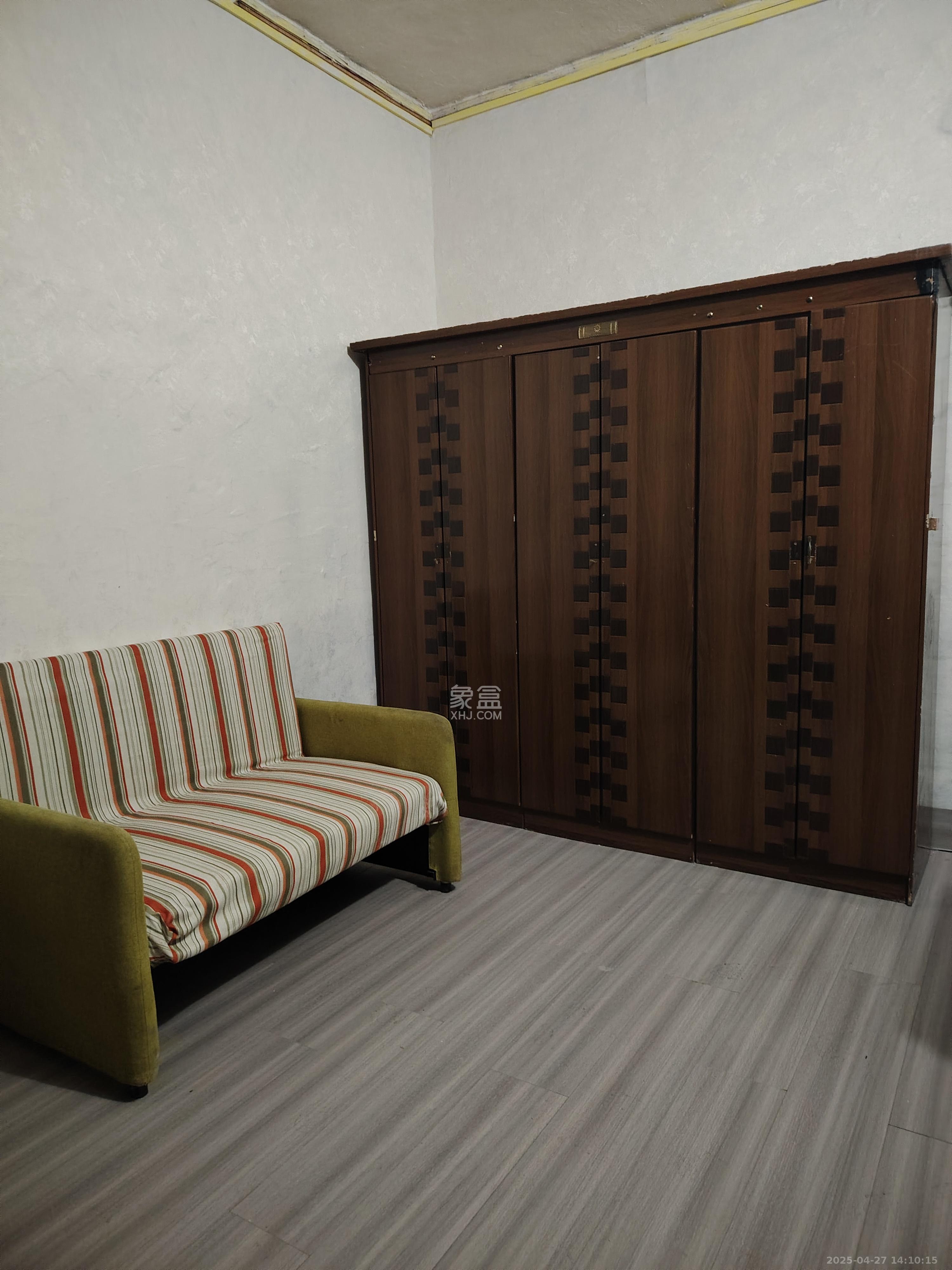 红花坡轻工设计院(轻安宿舍)  1室0厅0卫    800.0元/月 红花坡轻工设计院(轻安宿舍)  1室0厅0卫    800.0元/月室内图