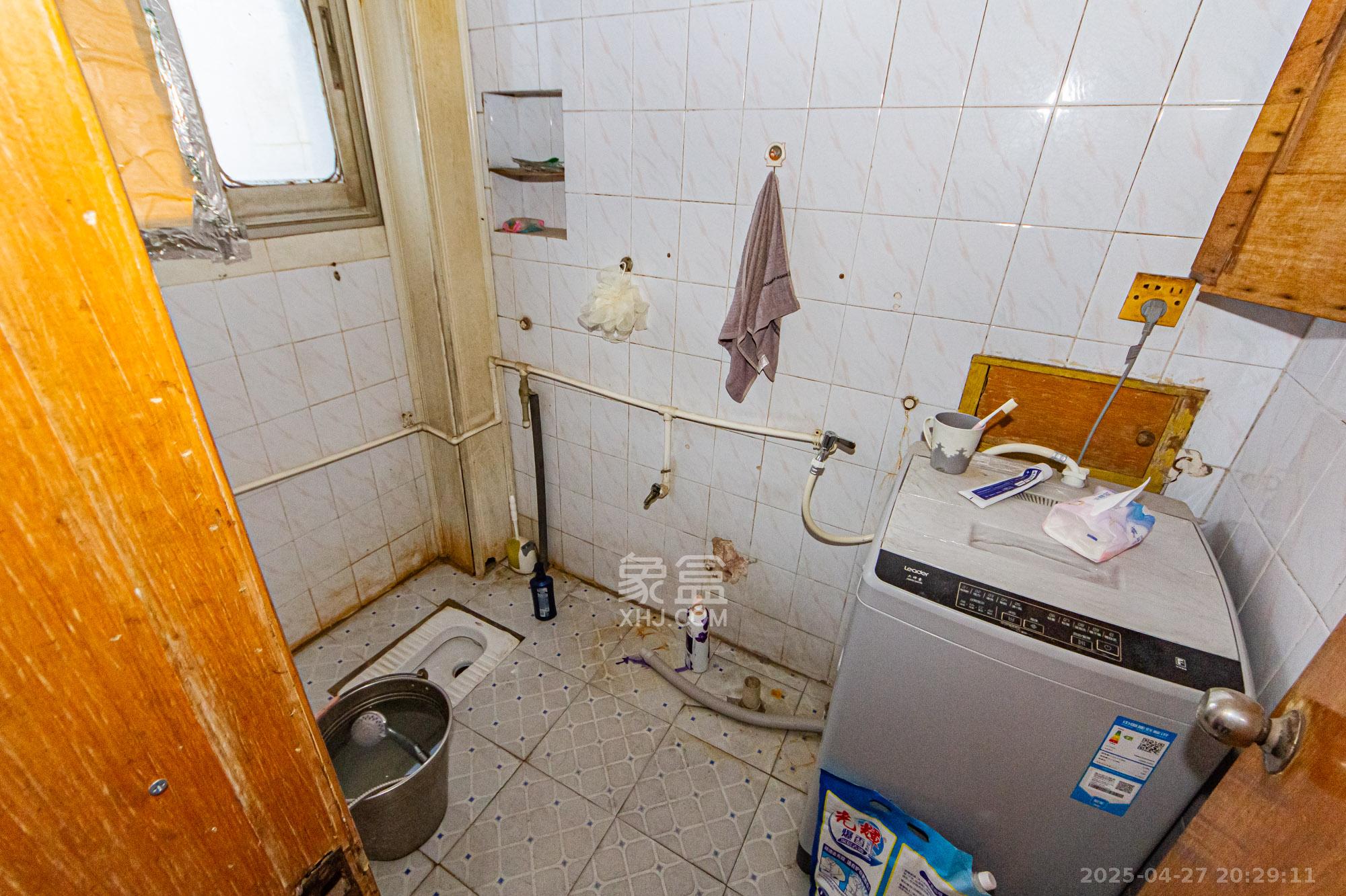 人造板厂宿舍(新河北堤1号) 2室2厅1卫 53.8万 人造板厂宿舍(新河北堤1号) 2室2厅1卫 53.8万卫生间