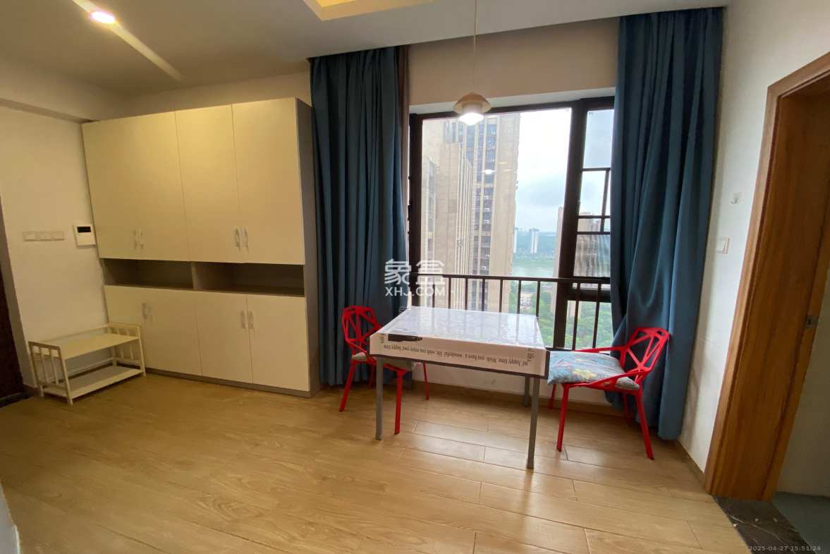 中泰财富湘江 1室1厅1卫 1400.0元/月 中泰财富湘江 1室1厅1卫 1400.0元/月室内图