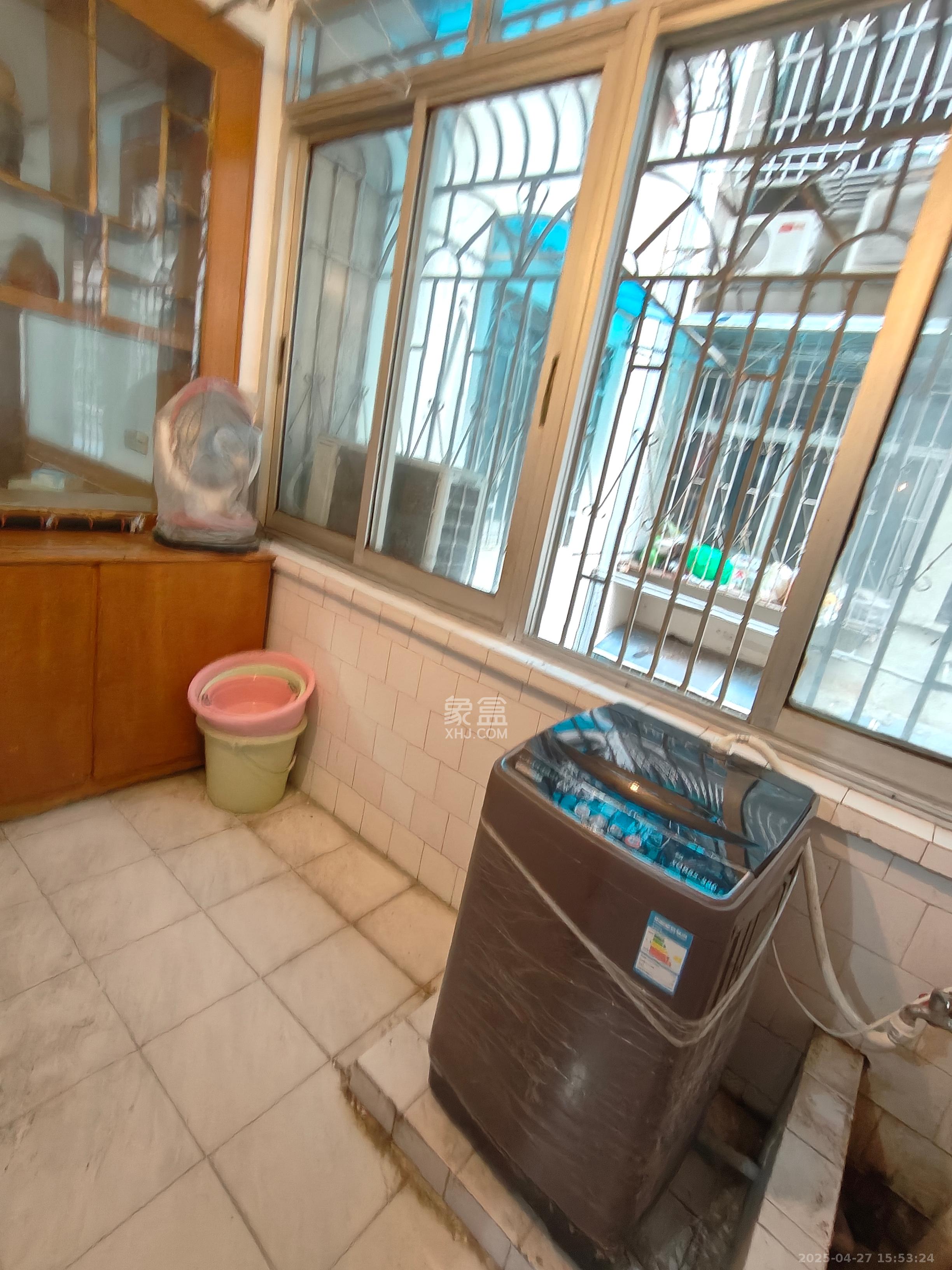 物资厅宿舍(五一大道) 3室1厅1卫 2300.0元/月 物资厅宿舍(五一大道) 3室1厅1卫 2300.0元/月室内图