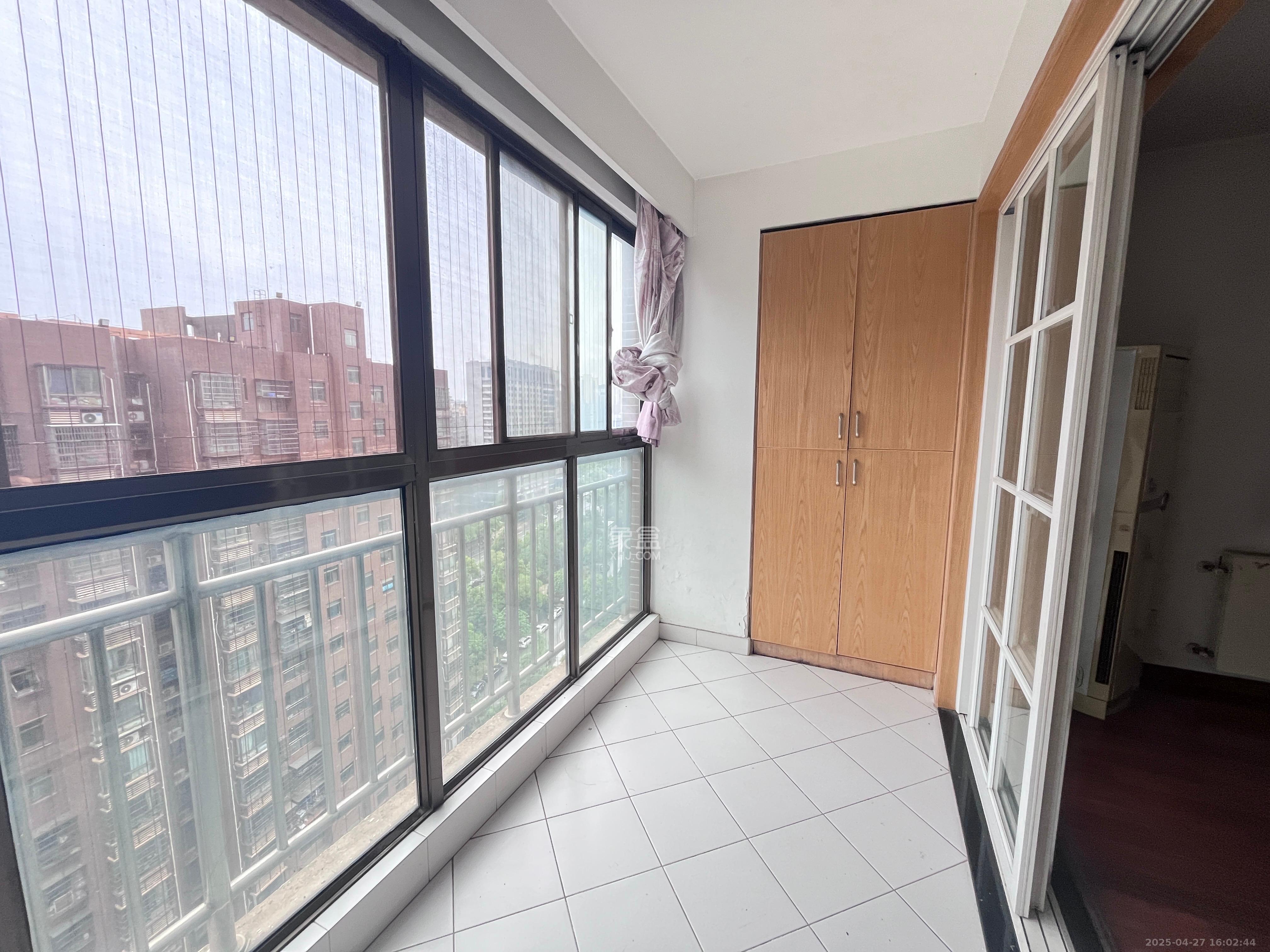 富兴嘉城（富兴汇中央）  4室2厅2卫    3000.0元/月室内图