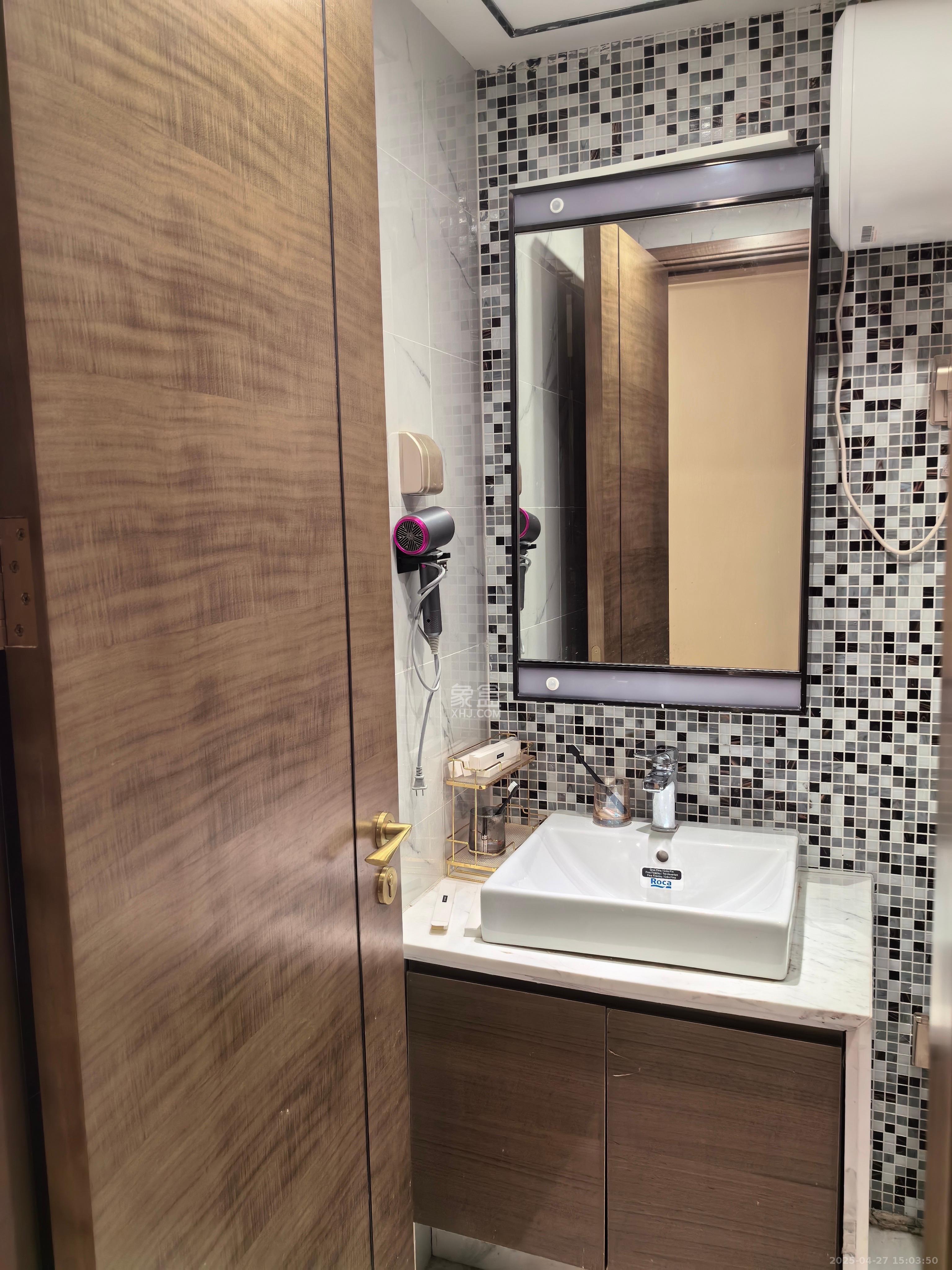 恒大誉府(融誉商业中心) 1室1厅1卫 2000.0元/月 恒大誉府(融誉商业中心) 1室1厅1卫 2000.0元/月室内图