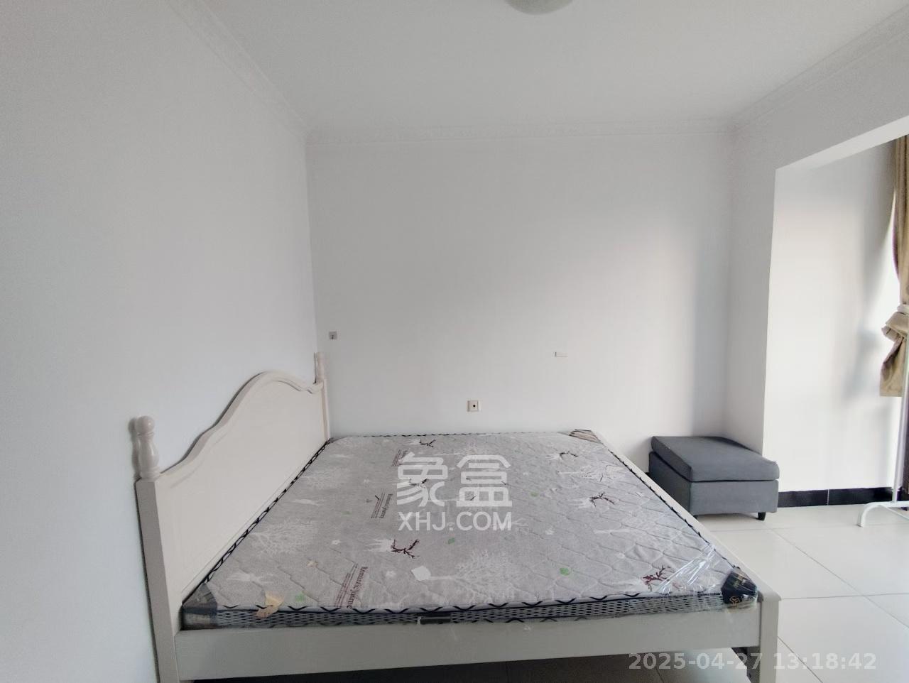 旭辉华庭 3室2厅1卫 1800.0元/月 旭辉华庭 3室2厅1卫 1800.0元/月室内图