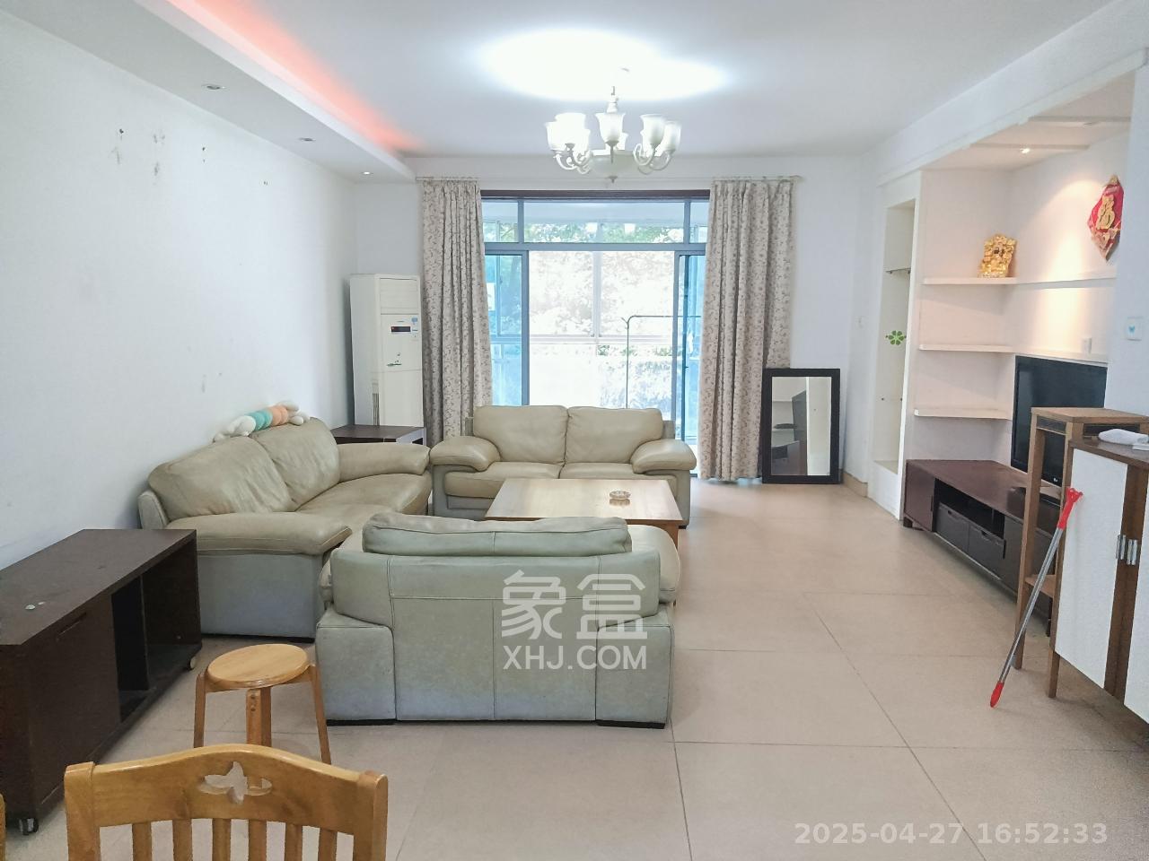 书香名邸  4室2厅2卫    3500.0元/月 书香名邸  4室2厅2卫    3500.0元/月室内图