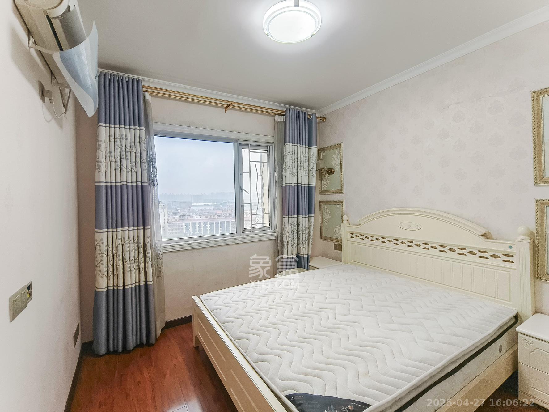 保利香槟国际 3室1厅2卫 88.0万 保利香槟国际 3室1厅2卫 88.0万卧室