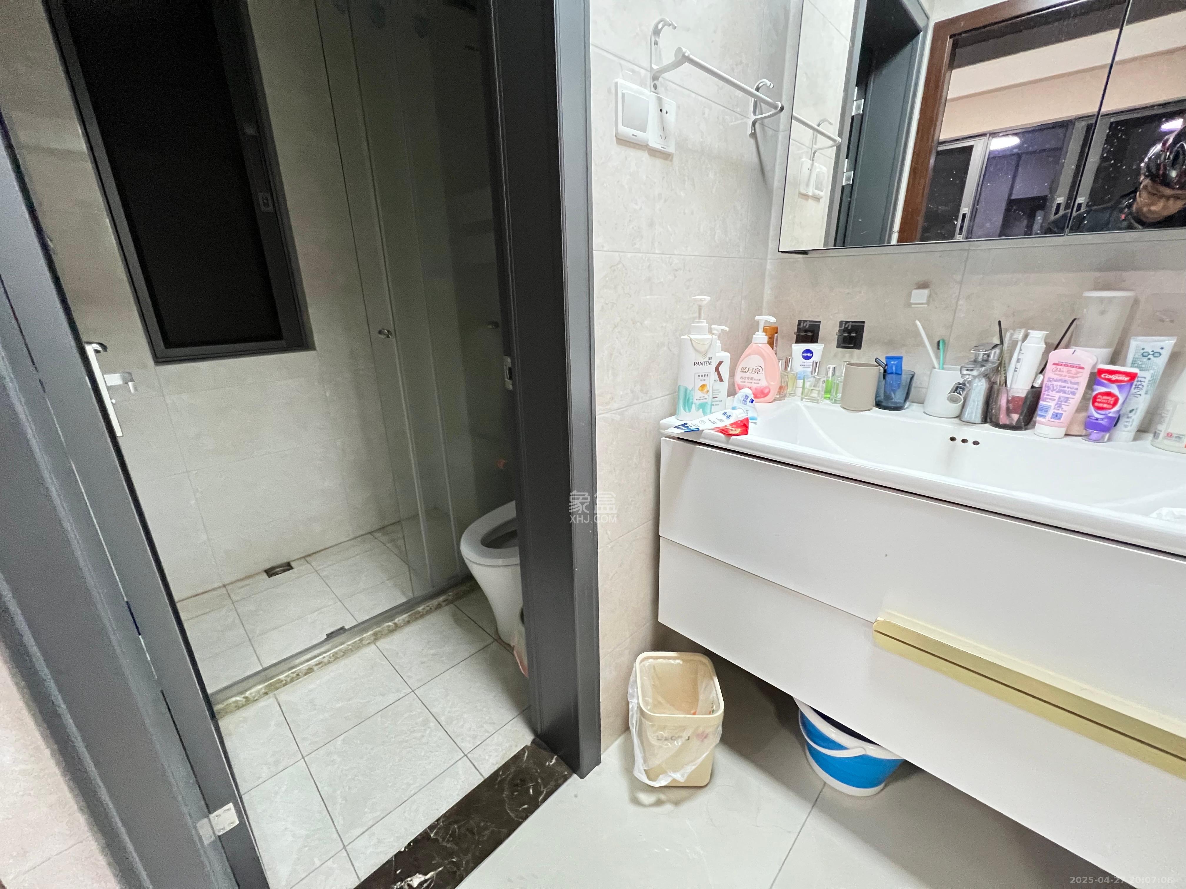 荣悦台  2室1厅1卫   3300.00元/月室内图