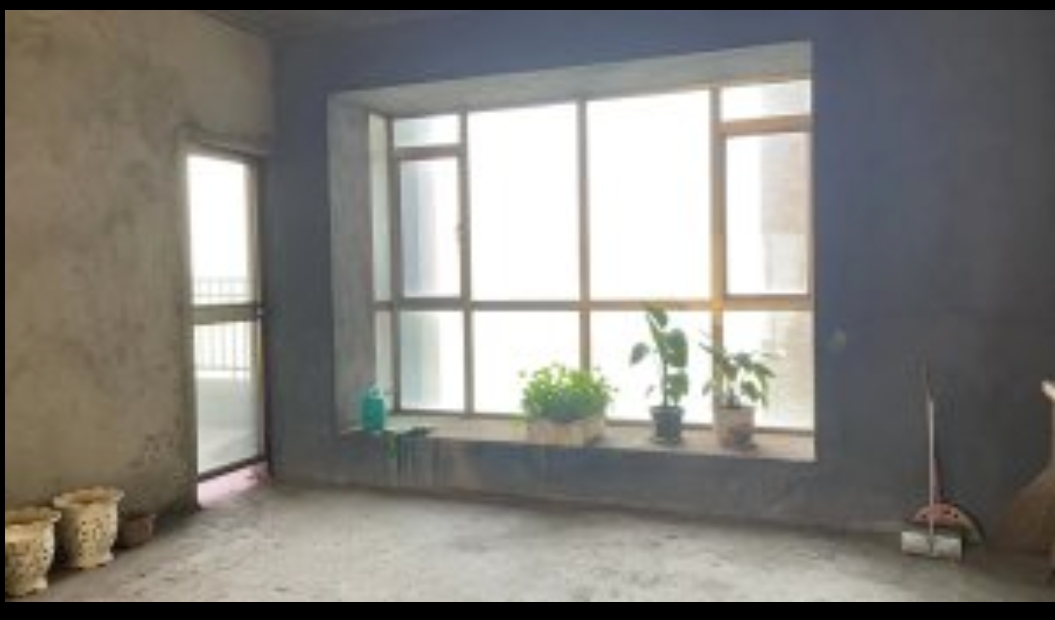 湘水明珠  4室2厅2卫   95.00万客厅