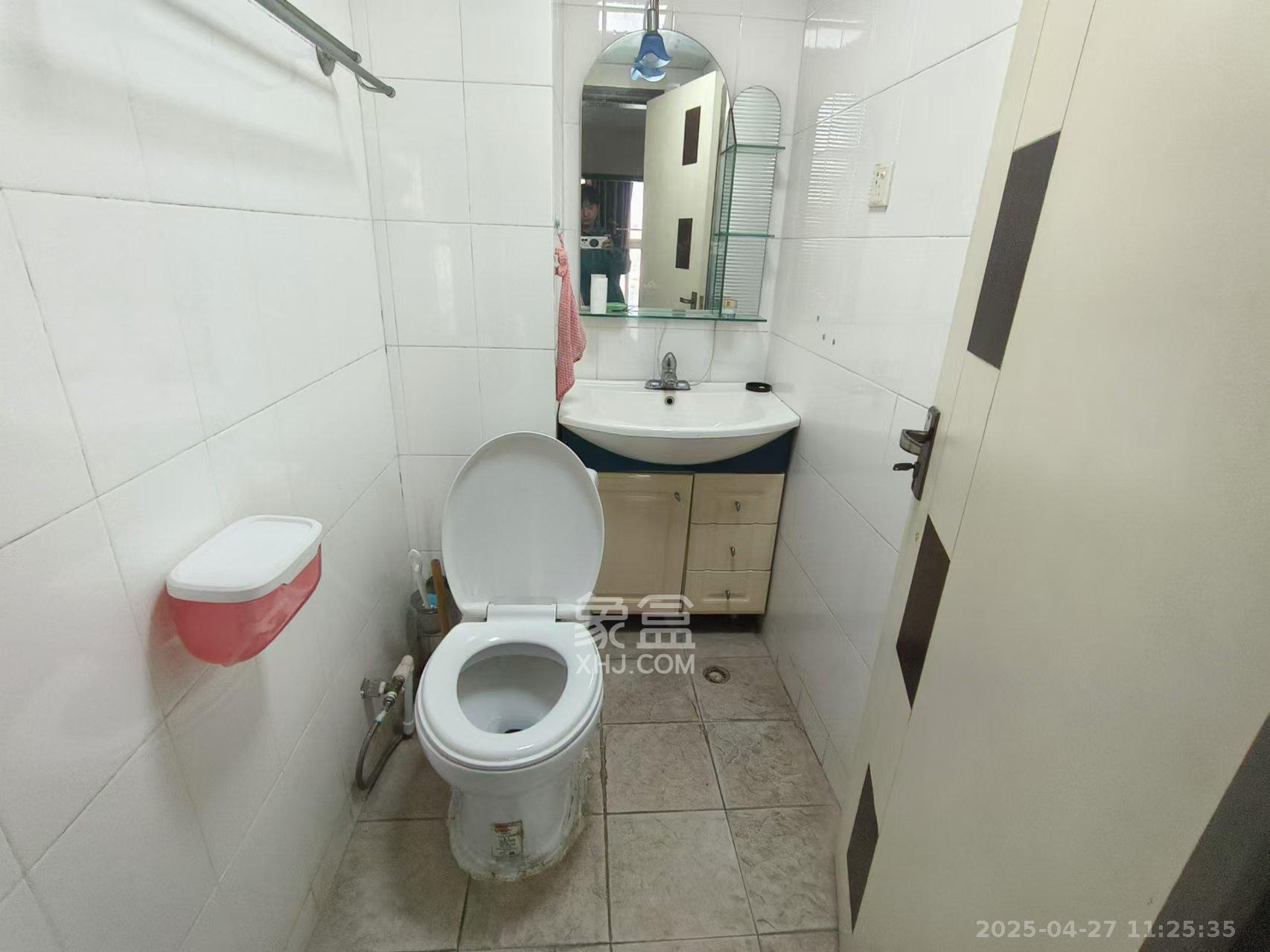 君临天厦 2室1厅1卫 3500.0元/月 君临天厦 2室1厅1卫 3500.0元/月室内图