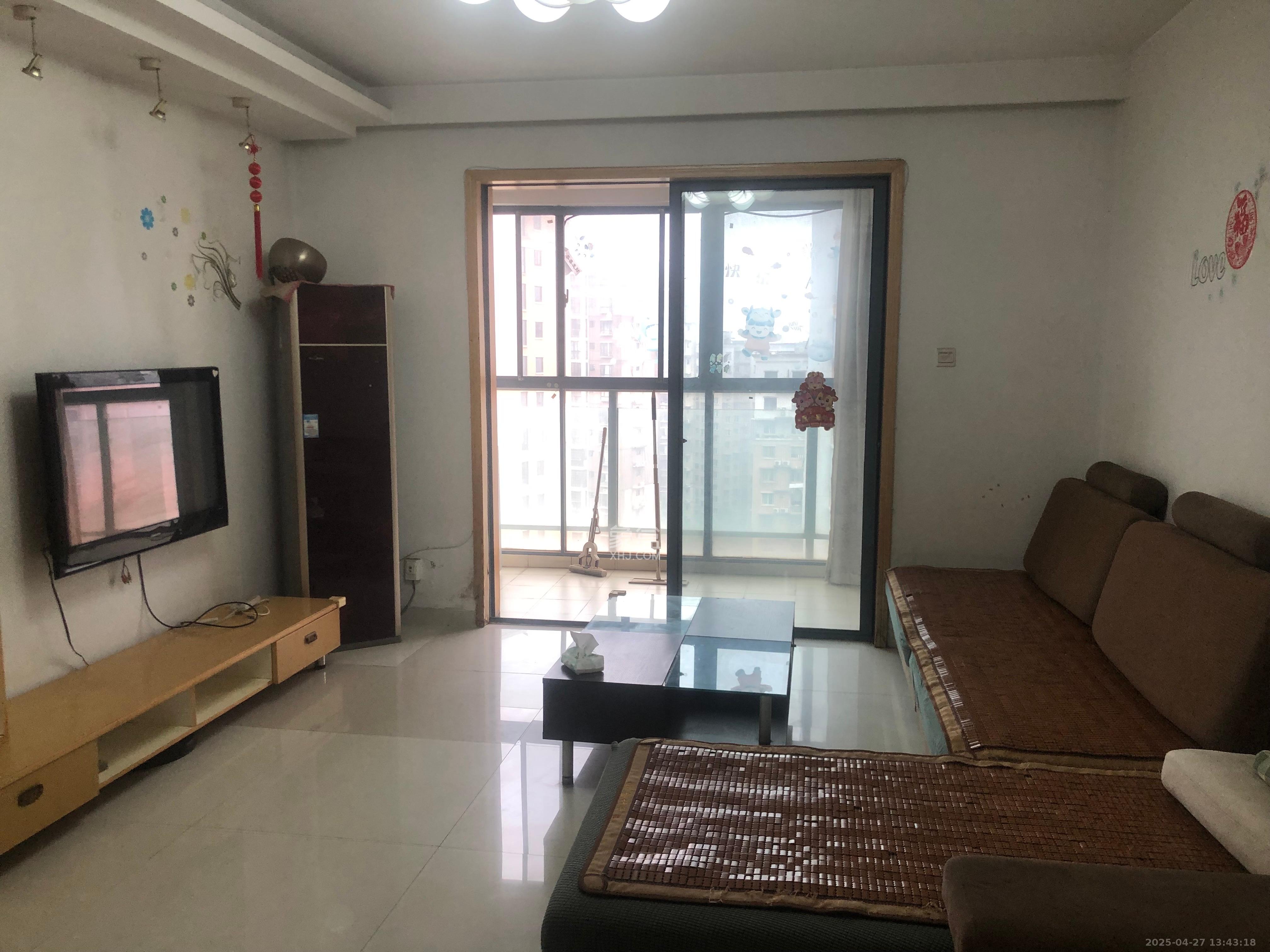 标志浪漫满屋（枫景公寓）  2室1厅1卫   2100.00元/月室内图
