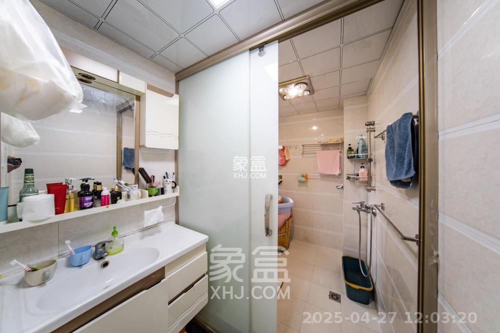 中建麓山和苑  3室2厅1卫   2000.00元/月室内图