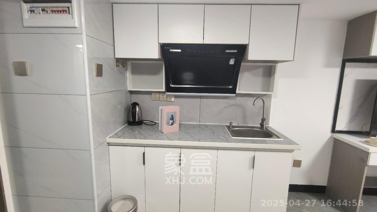 时代MOMA云PARK  1室1厅1卫    1700.0元/月