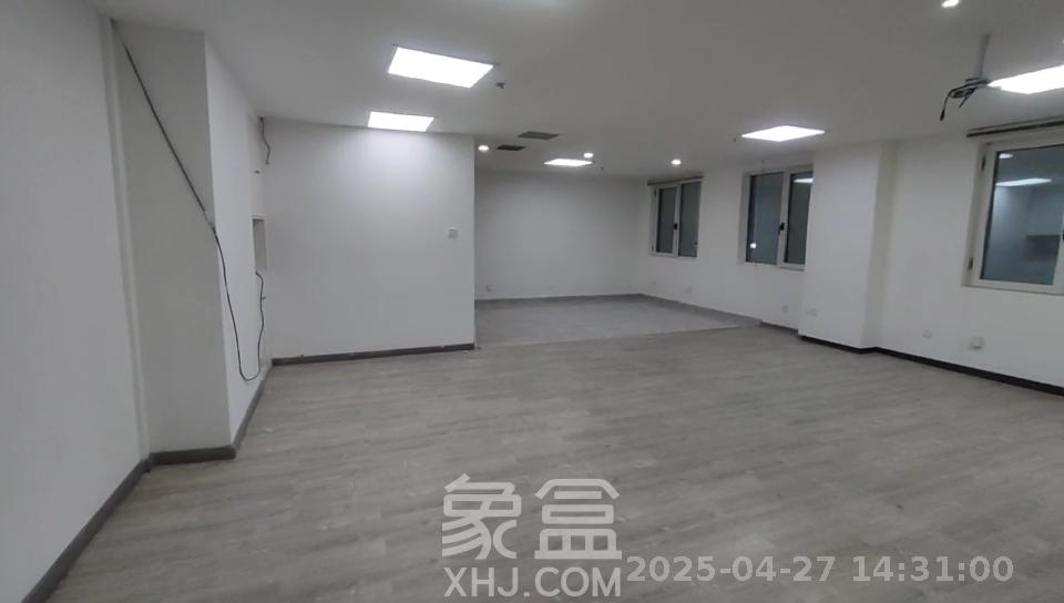 新时空  1室1厅1卫   4800.00元/月室内图