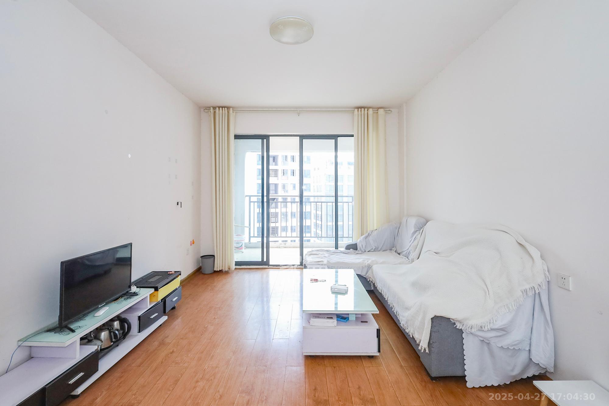 中交里城  3室2厅2卫    125.0万 中交里城  3室2厅2卫    125.0万客厅