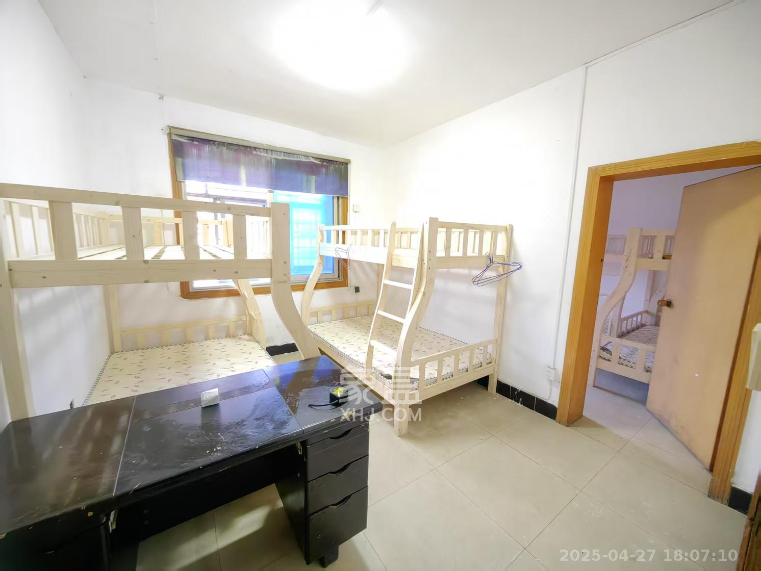 城南路散盘  7室1厅2卫    2800.0元/月 城南路散盘  7室1厅2卫    2800.0元/月室内图